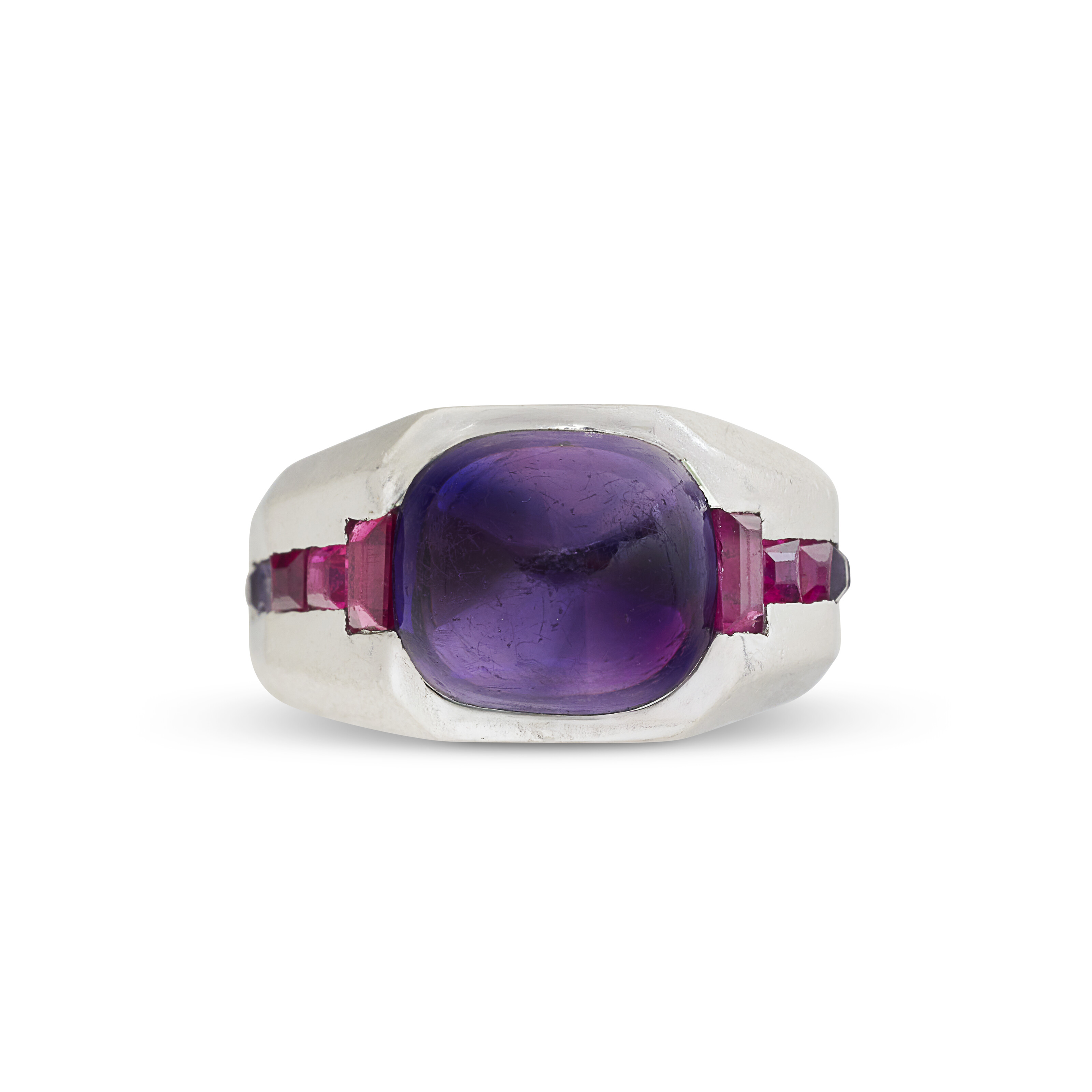 Suzanne Belperron. An amethyst and ruby ring, circa 1940, offered in Joaillerie Paris until 17 December 2025 at Christie's Online