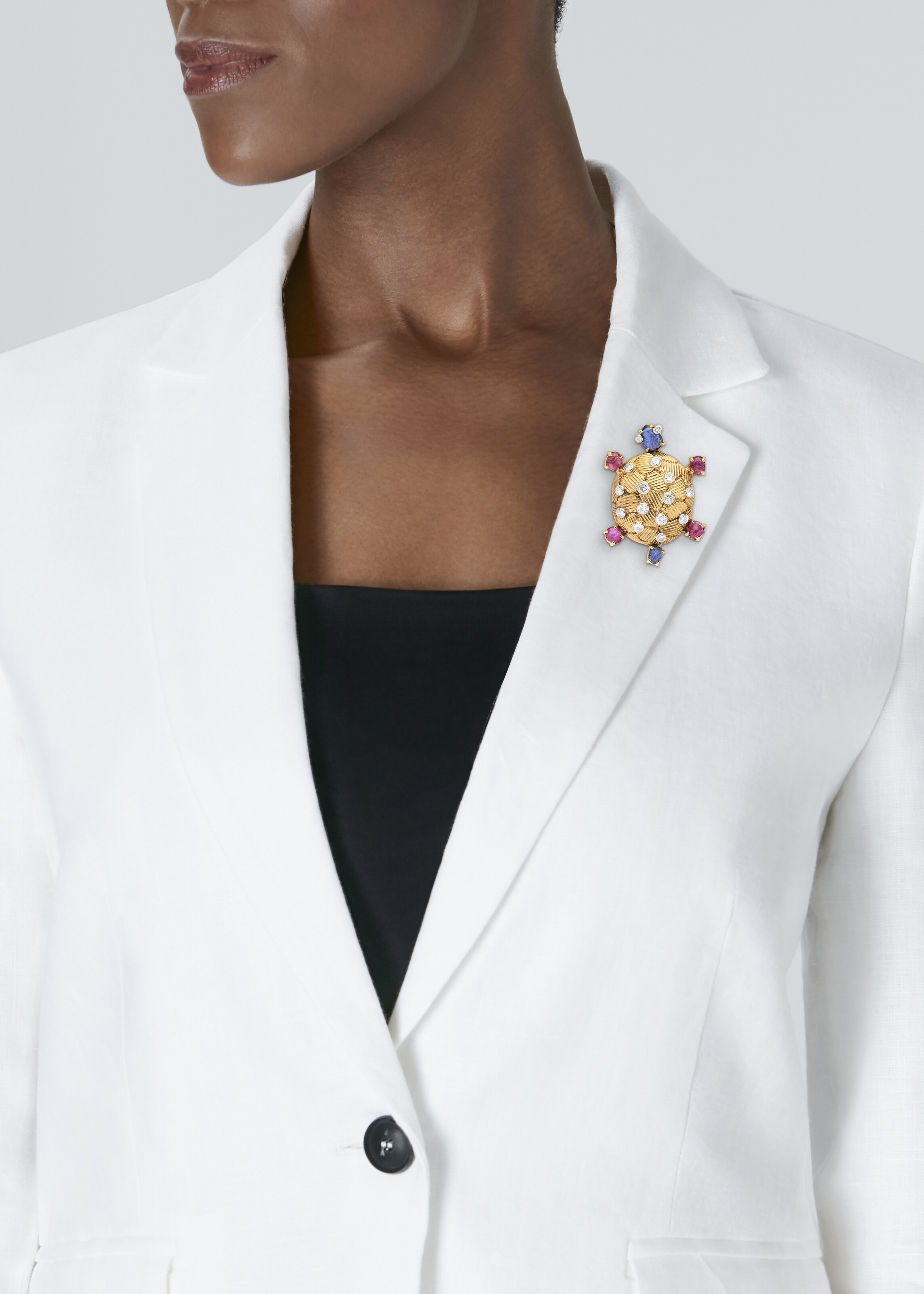 VAN CLEEF & ARPELS BROCHE SAPHIRS, RUBIS ET DIAMANTS image 3