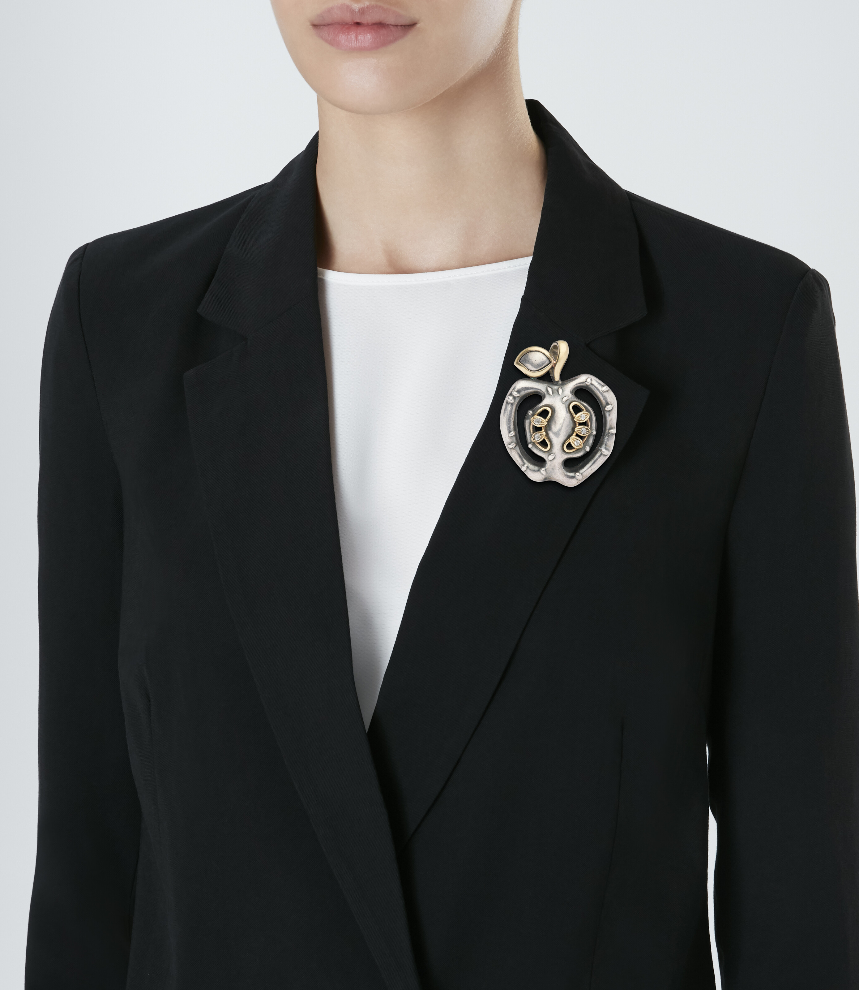 RENÉ BOIVIN BROCHE TRANSFORMABLE EN PENDENTIF DIAMANTS image 3