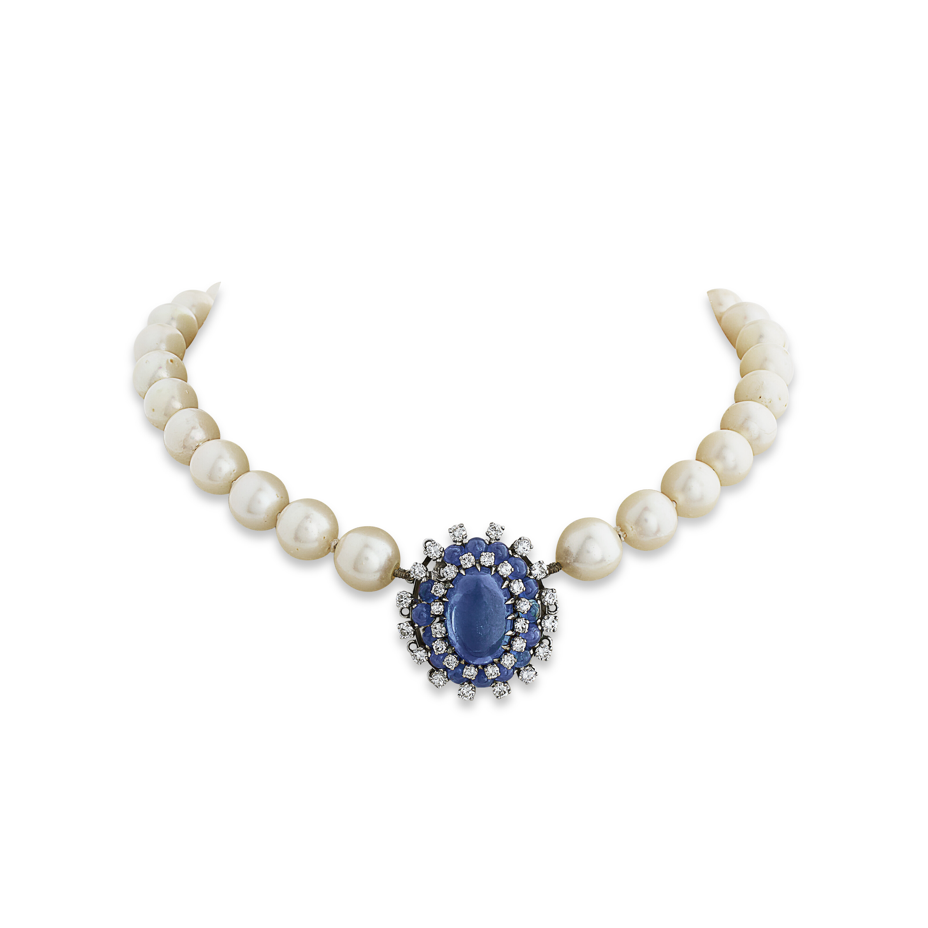 BULGARI BROCHE SAPHIR ET DIAMANTS ACCOMPAGNÉE D’UN COLLIER RAS-DE-COU PERLES DE CULTURE, SAPHIRS ET DIAMANTS NON SIGNÉ image 5