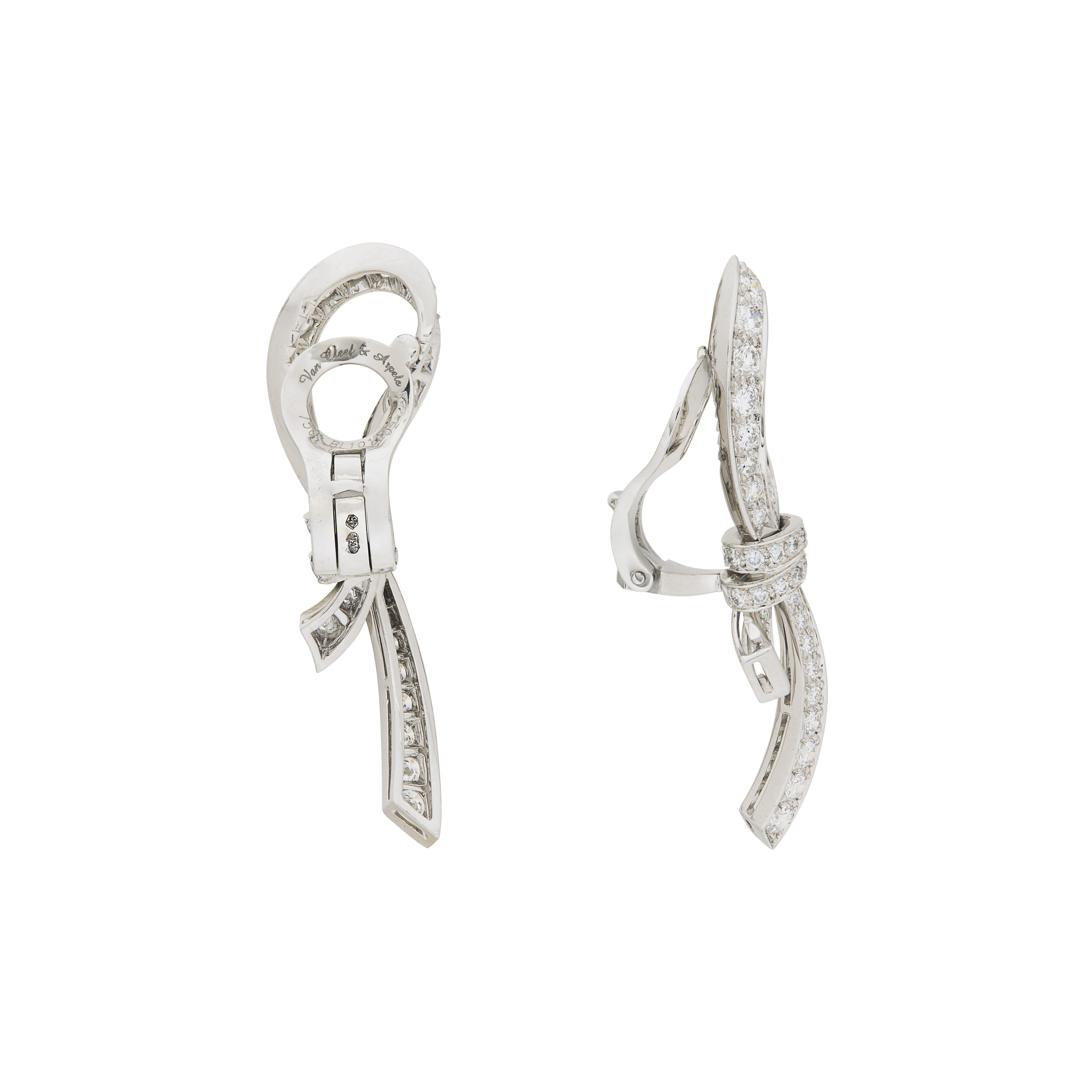 VAN CLEEF & ARPELS PAIRE DE BOUCLES D’OREILLES DIAMANTS ‘DECOLLETÉ’ image 2