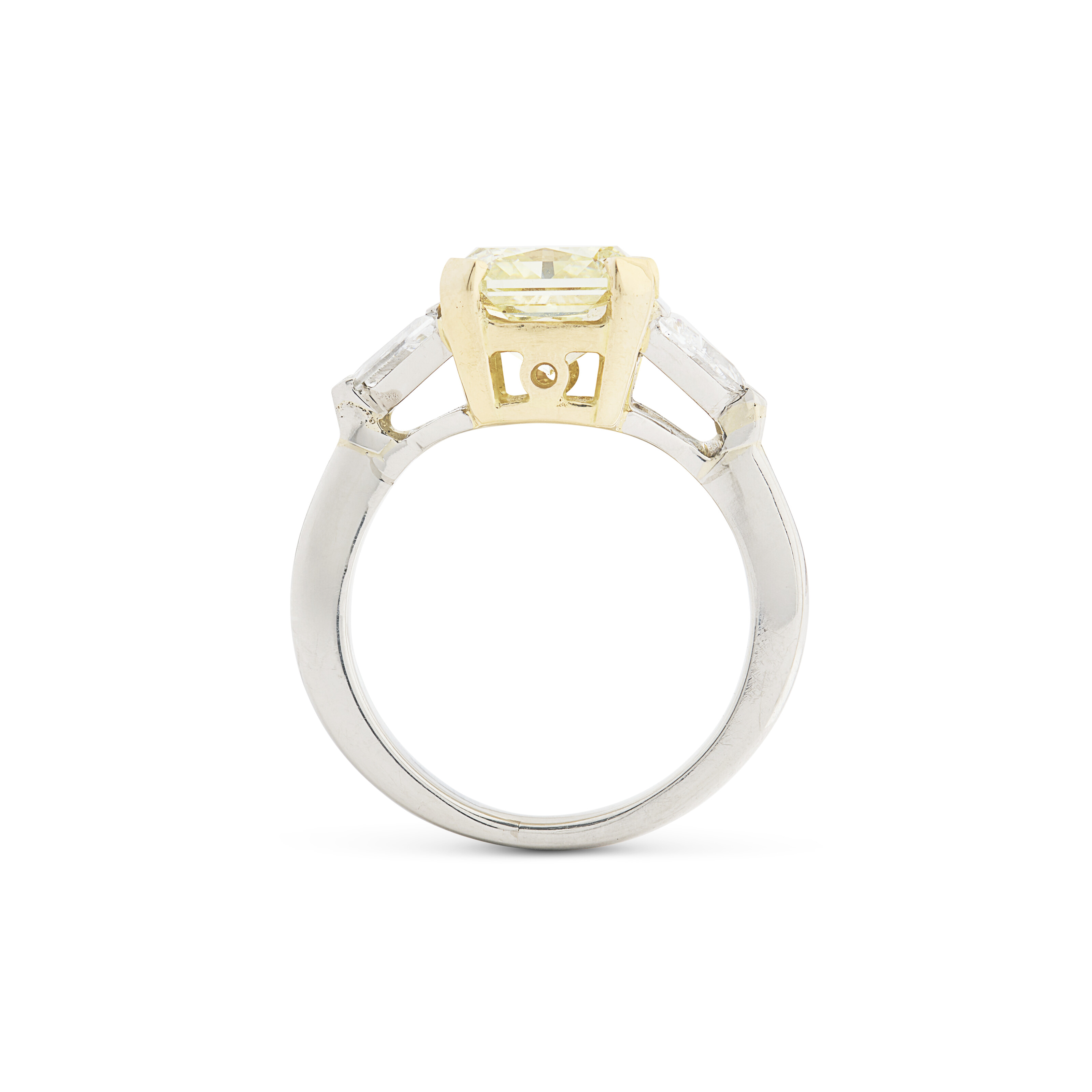 BAGUE DIAMANT DE COULEUR ET DIAMANTS image 3