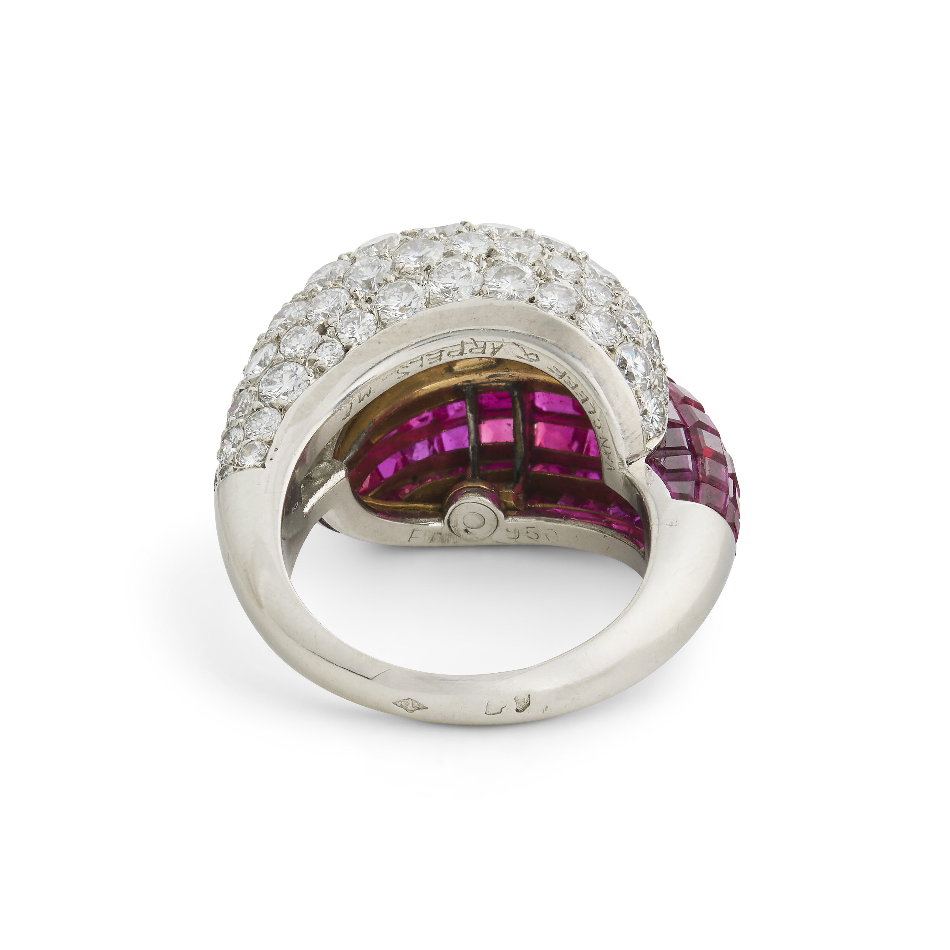 VAN CLEEF & ARPELS BAGUE RUBIS SERTI MYSTÉRIEUX ET DIAMANTS 'DOUBLE BOULE' image 3