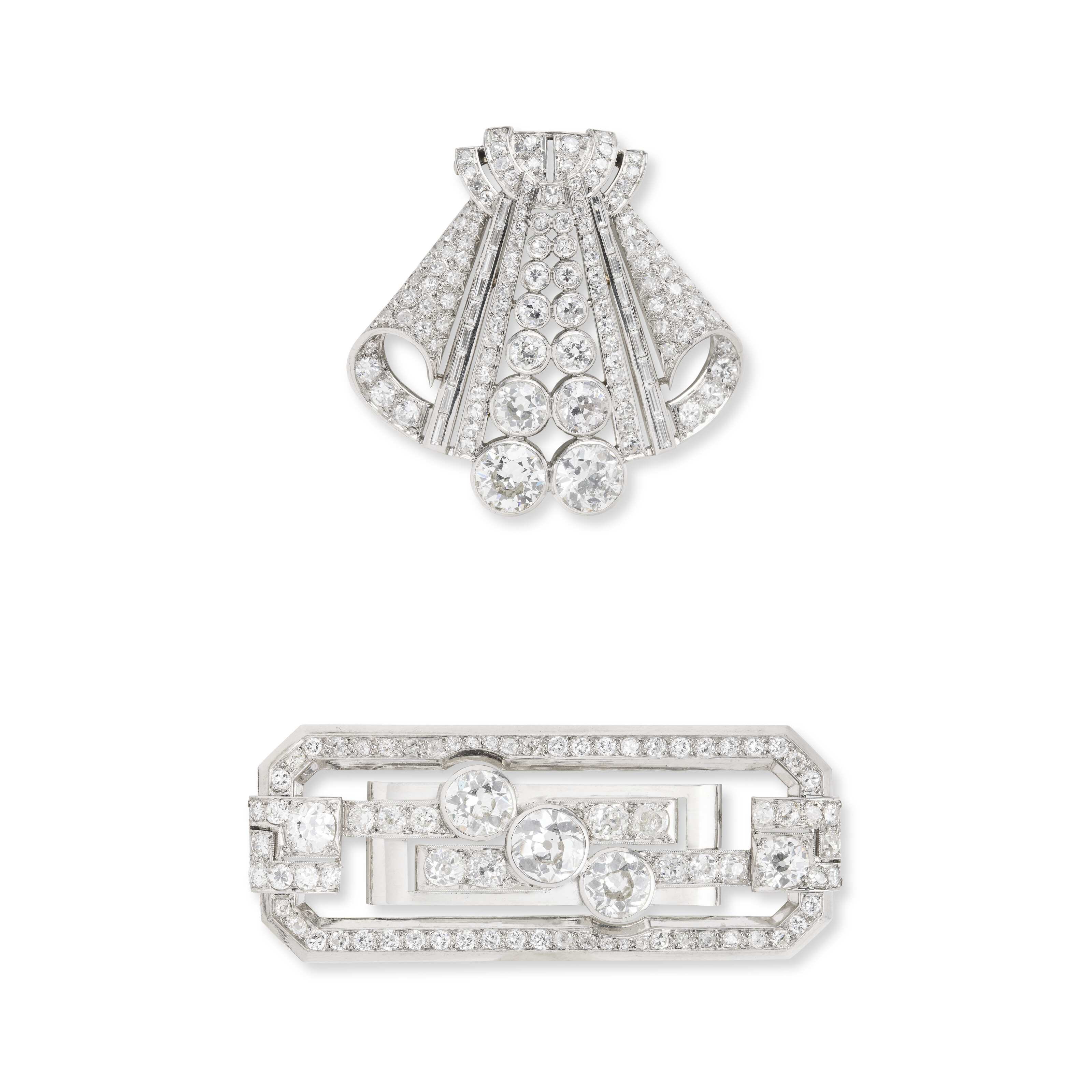 DEUX BROCHES ART DÉCO DIAMANTS