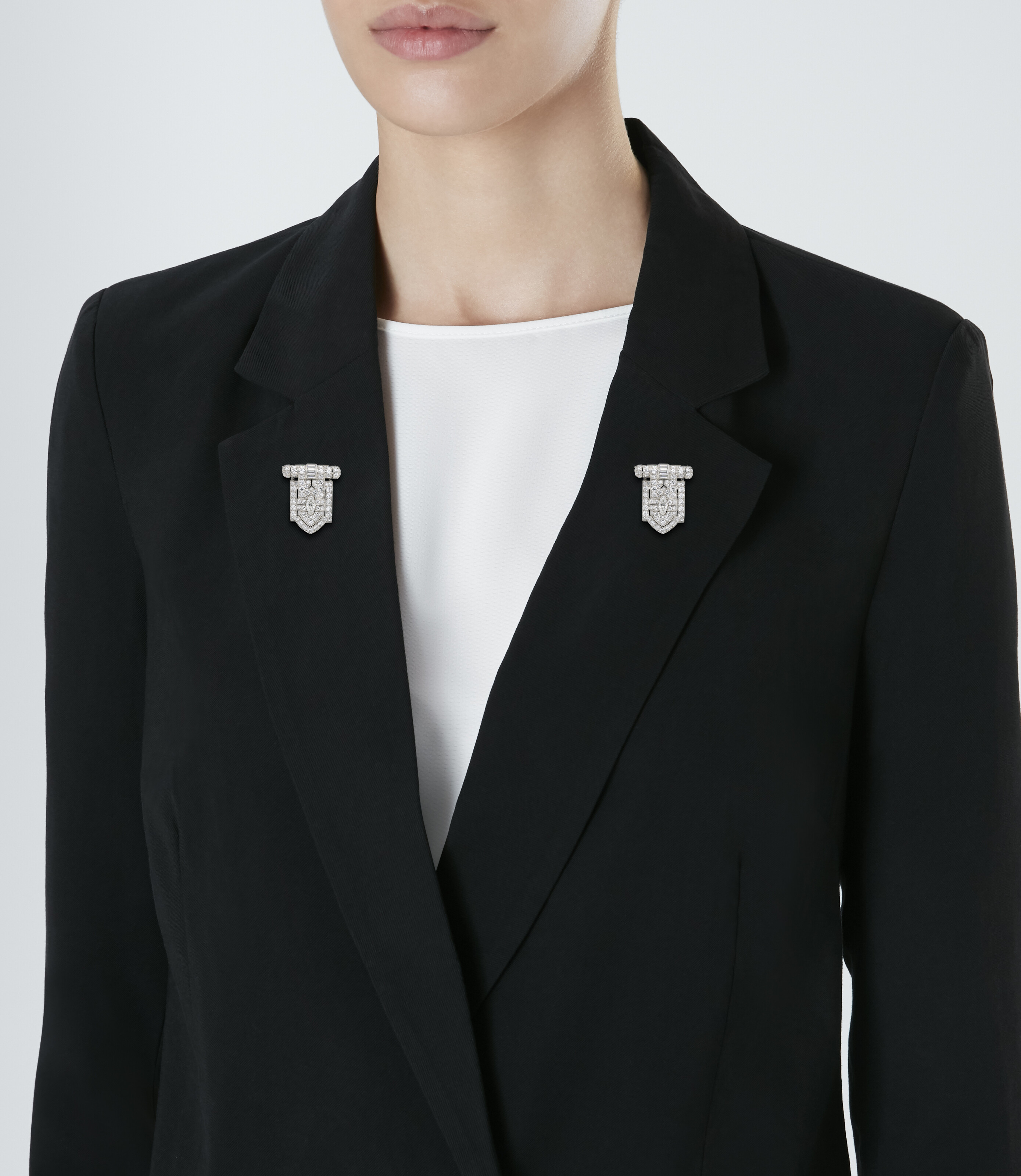 TIFFANY & CO PAIRE DE CLIPS DE REVERS ART DÉCO DIAMANTS image 3