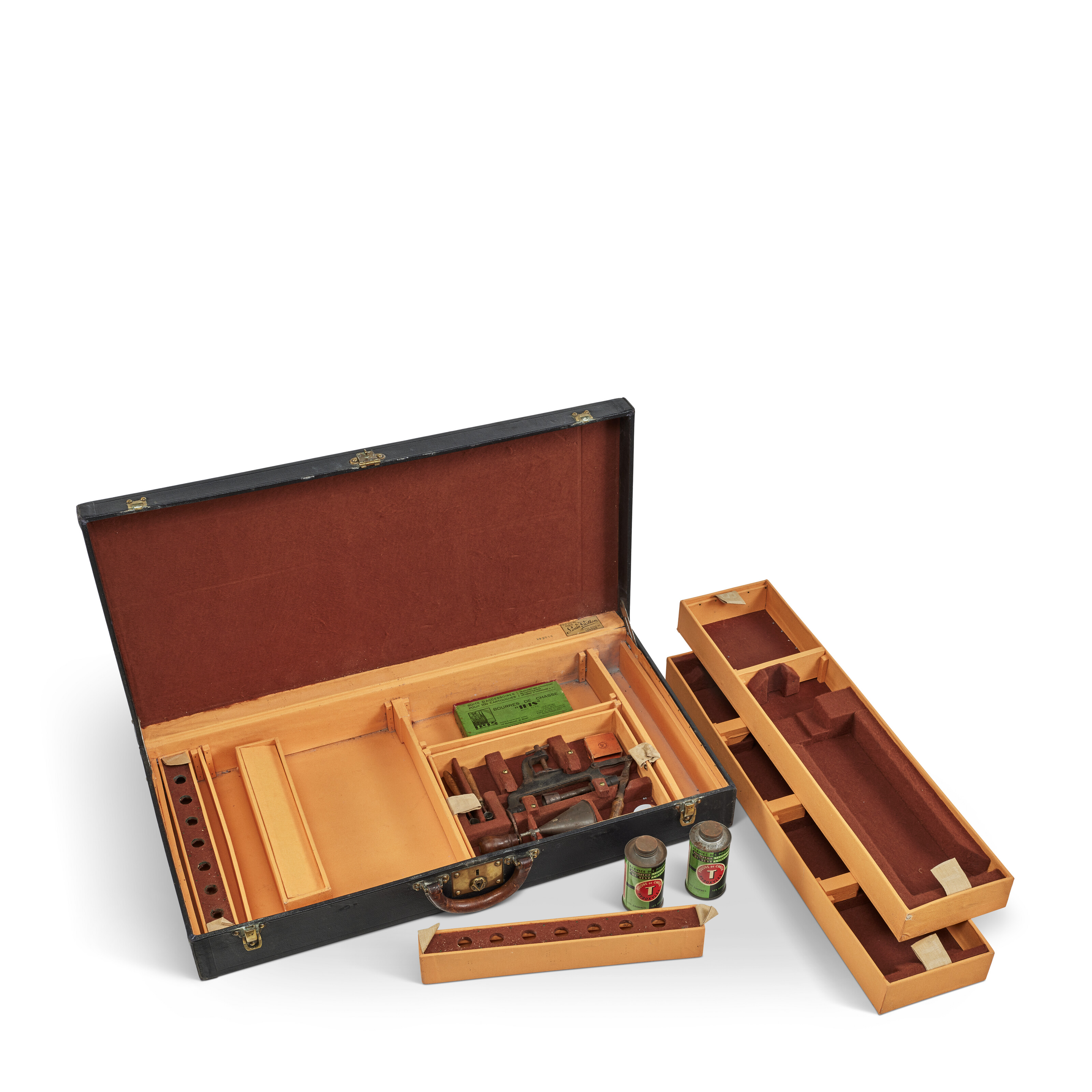 A BLACK VUITTONITE HUNTING RIFLE TRUNK WITH BRASS HARDWARE, LOUIS