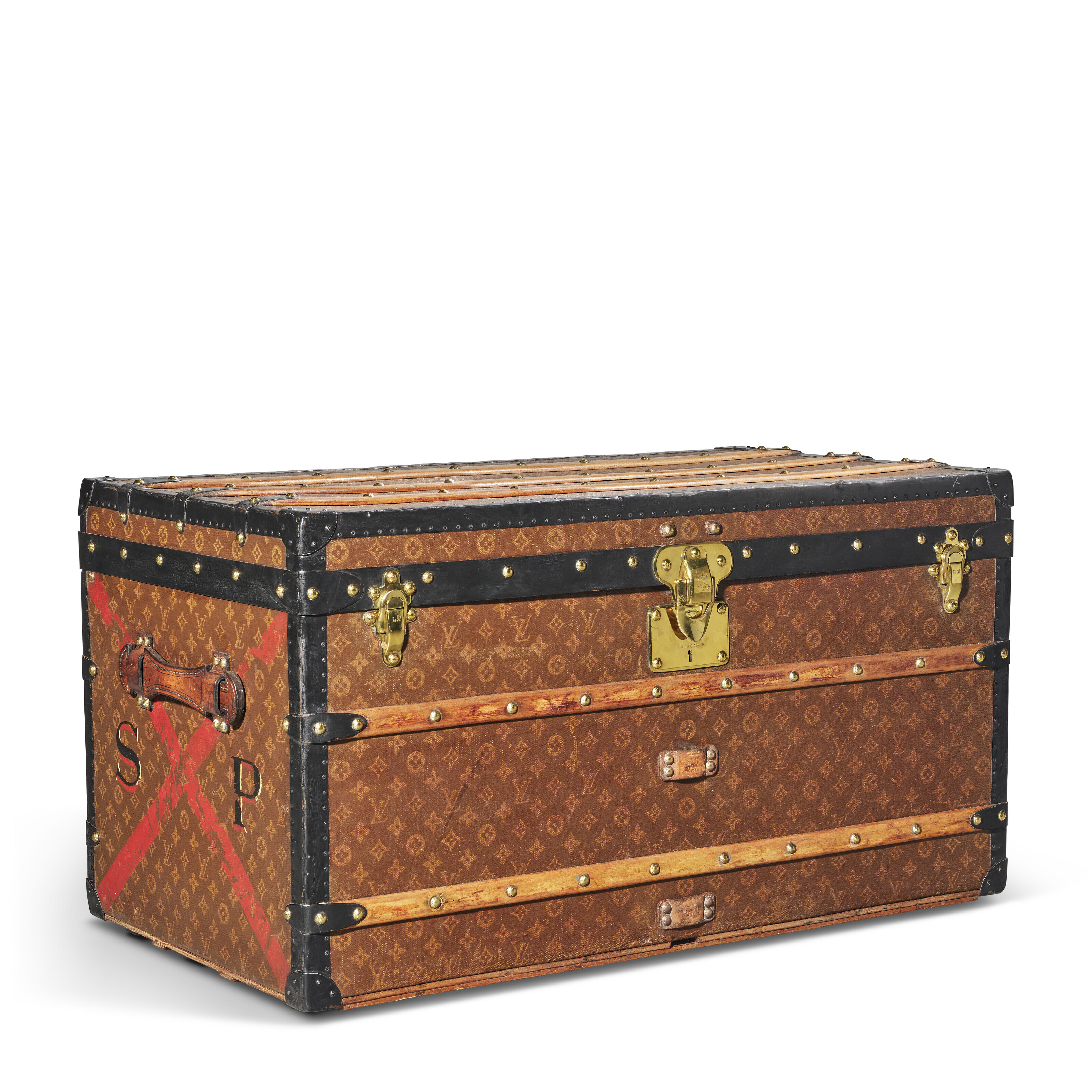 A BLACK VUITTONITE HUNTING RIFLE TRUNK WITH BRASS HARDWARE, LOUIS