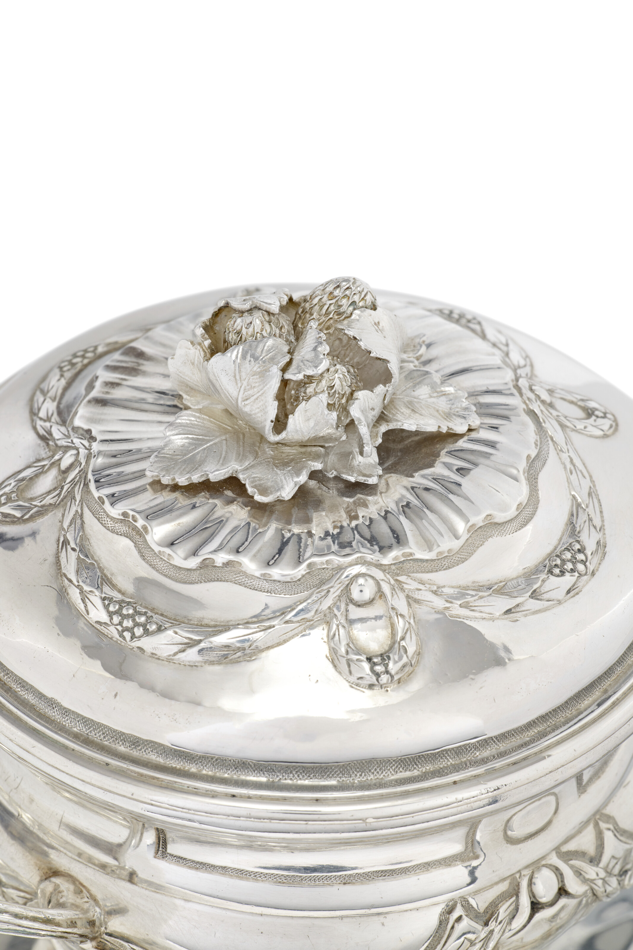 SUCRIER, SON COUVERCLE ET SON PRÉSENTOIR EN ARGENT D'ÉPOQUE LOUIS XVI image 2