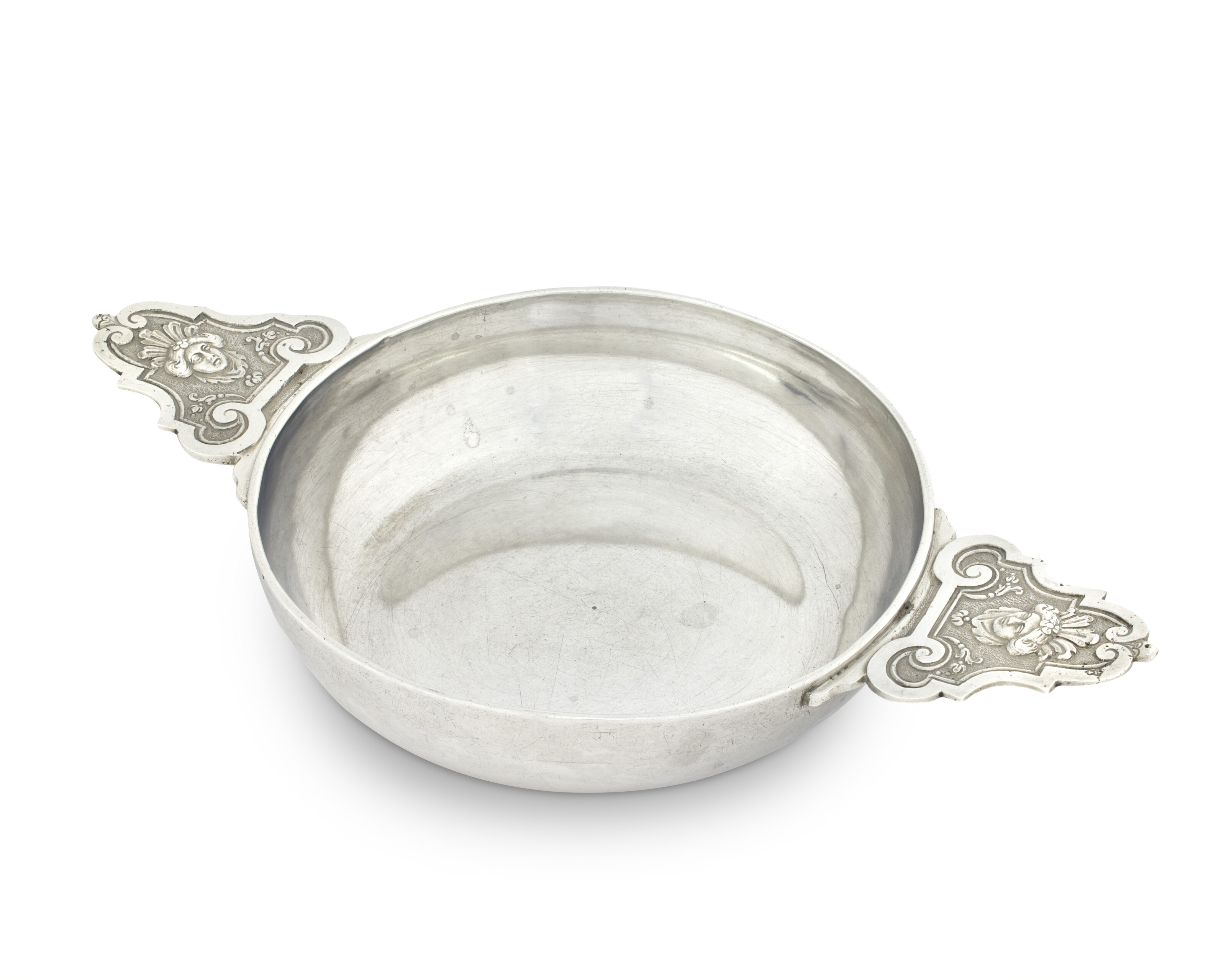 ÉCUELLE EN ARGENT D'ÉPOQUE LOUIS XV