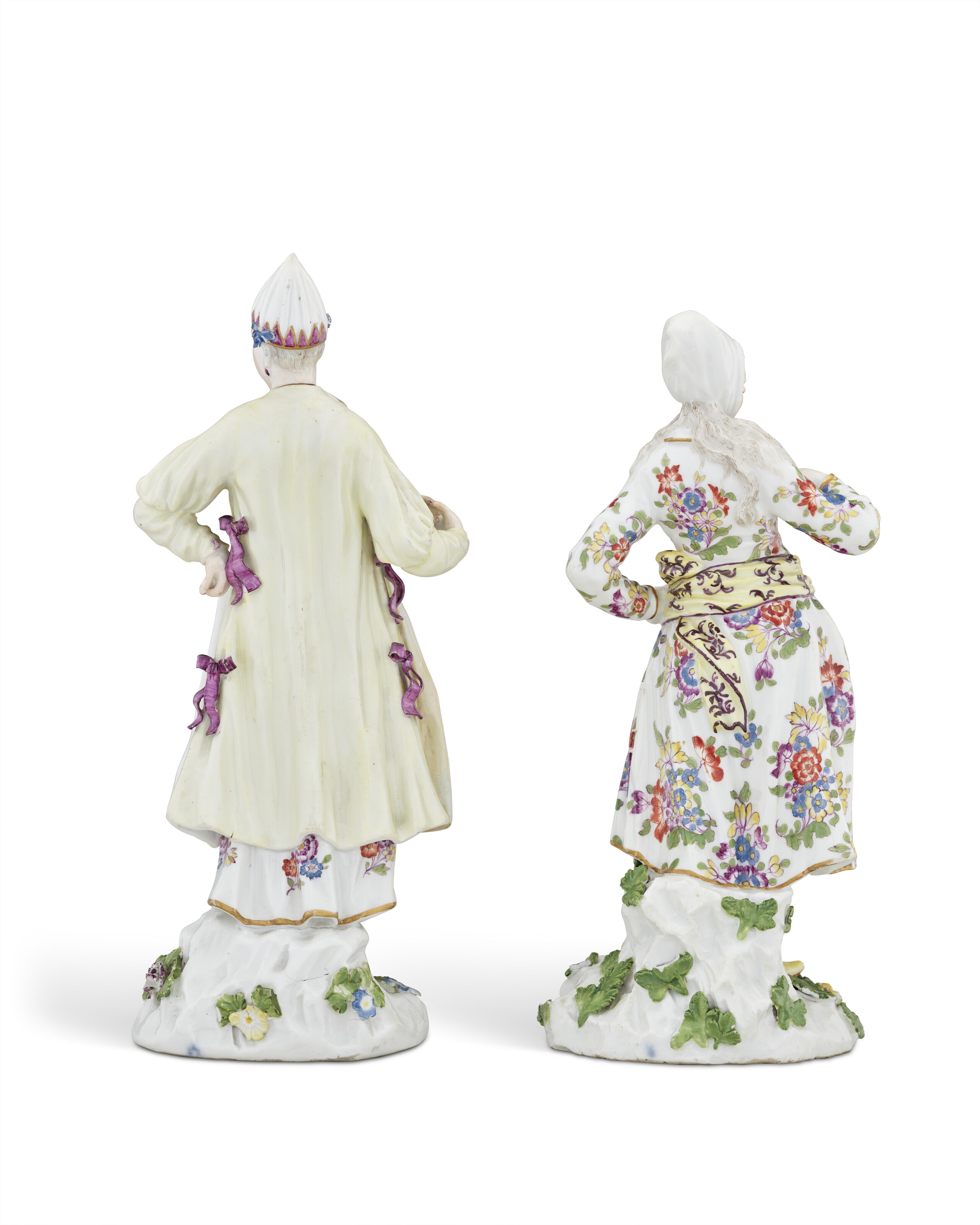 DEUX STATUETTES FORMANT PENDANT EN PORCELAINE DE MEISSEN DU XVIIIE SIÈCLE image 2