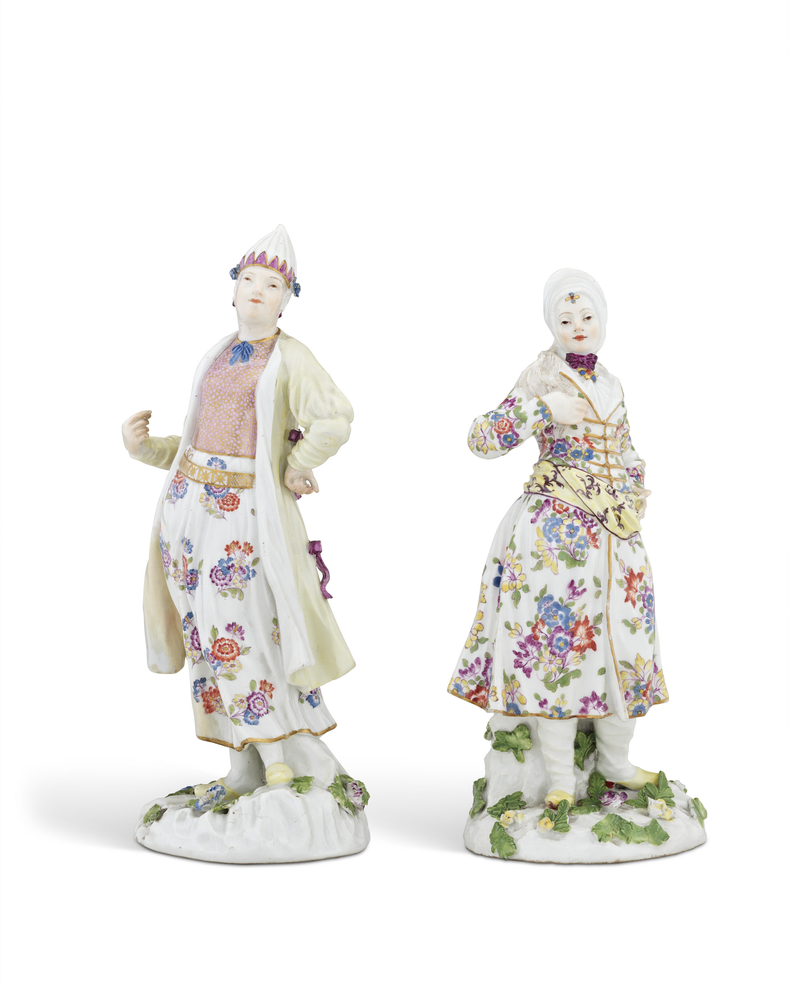 DEUX STATUETTES FORMANT PENDANT EN PORCELAINE DE MEISSEN DU XVIIIE SIÈCLE image 3