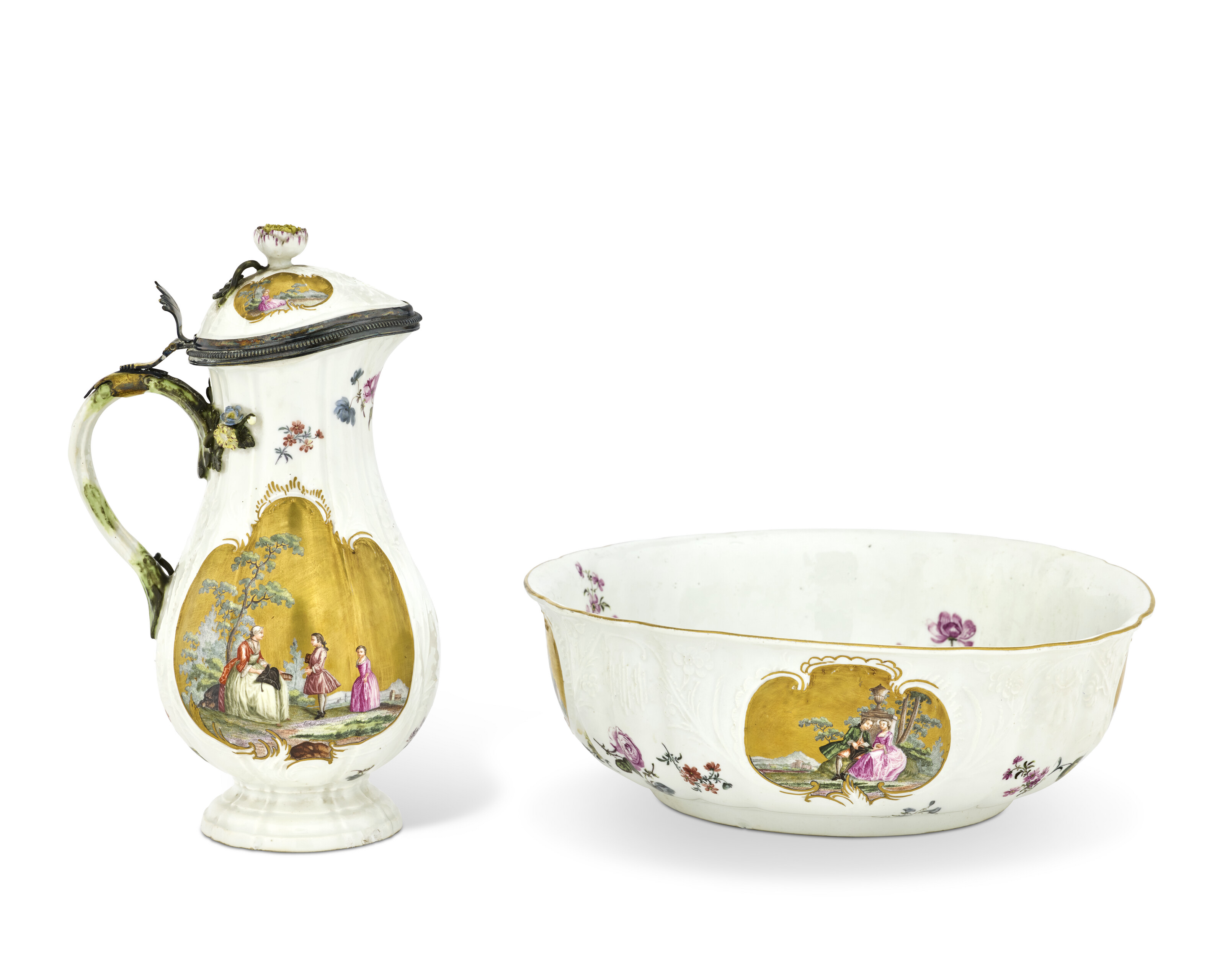 POT À EAU COUVERT ET SON BASSIN CIRCULAIRE EN PORCELAINE DE MEISSEN DU XVIIIE SIÈCLE image 3