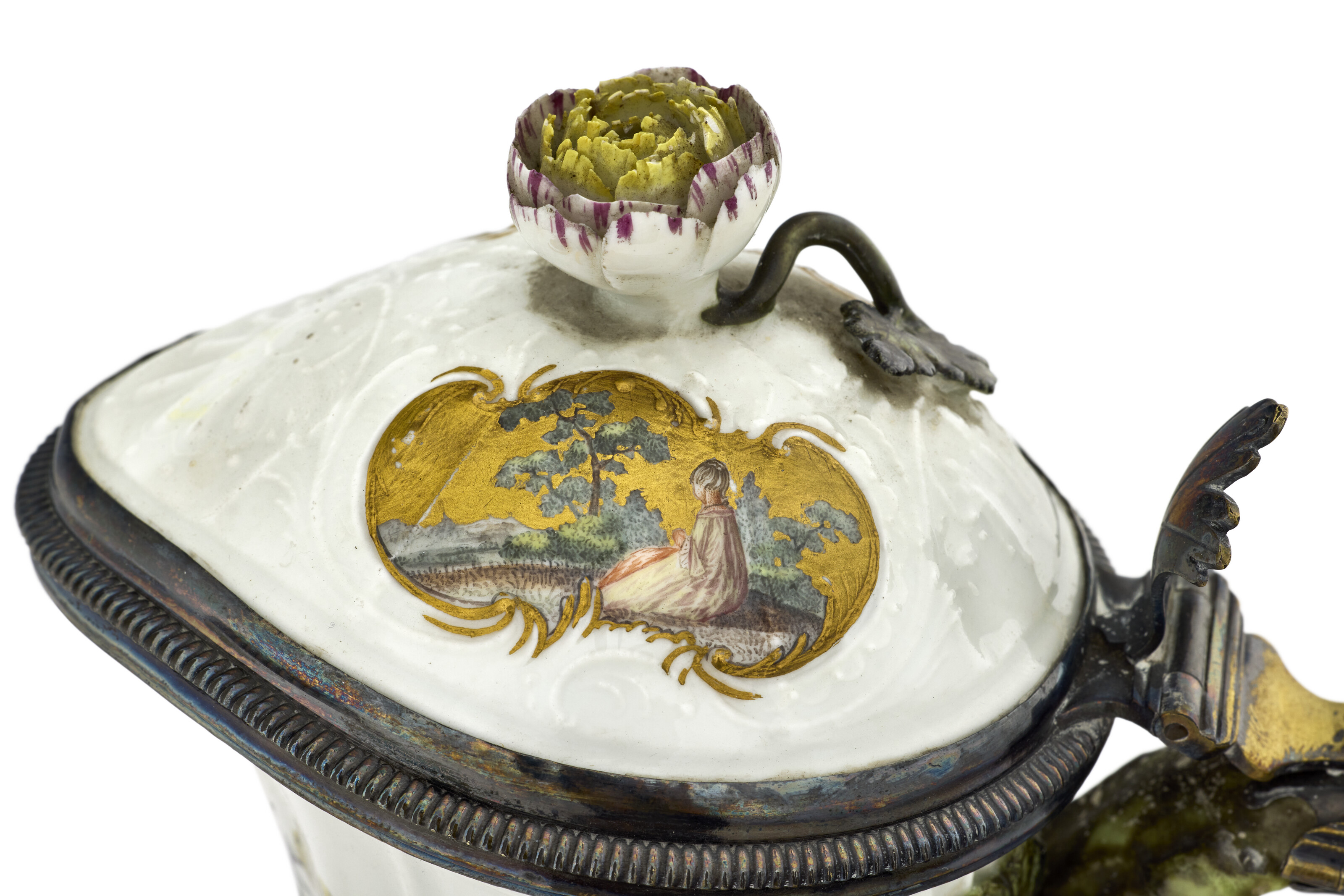 POT À EAU COUVERT ET SON BASSIN CIRCULAIRE EN PORCELAINE DE MEISSEN DU XVIIIE SIÈCLE image 6