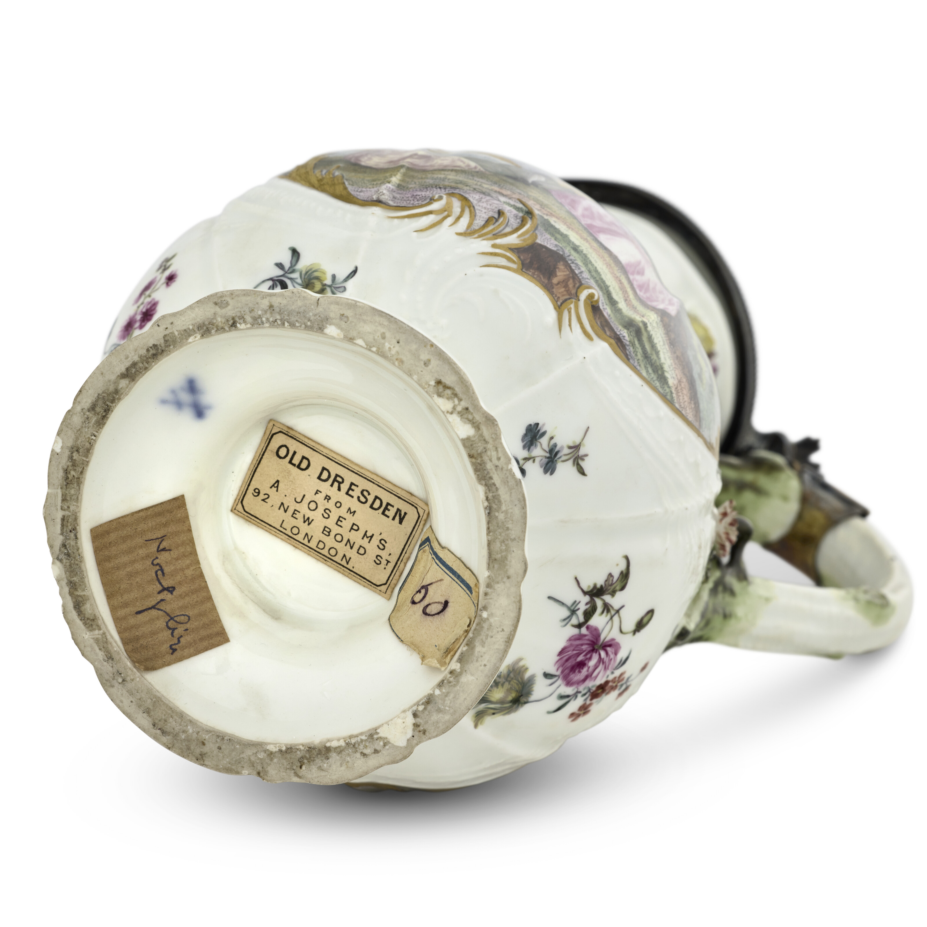 POT À EAU COUVERT ET SON BASSIN CIRCULAIRE EN PORCELAINE DE MEISSEN DU XVIIIE SIÈCLE image 7