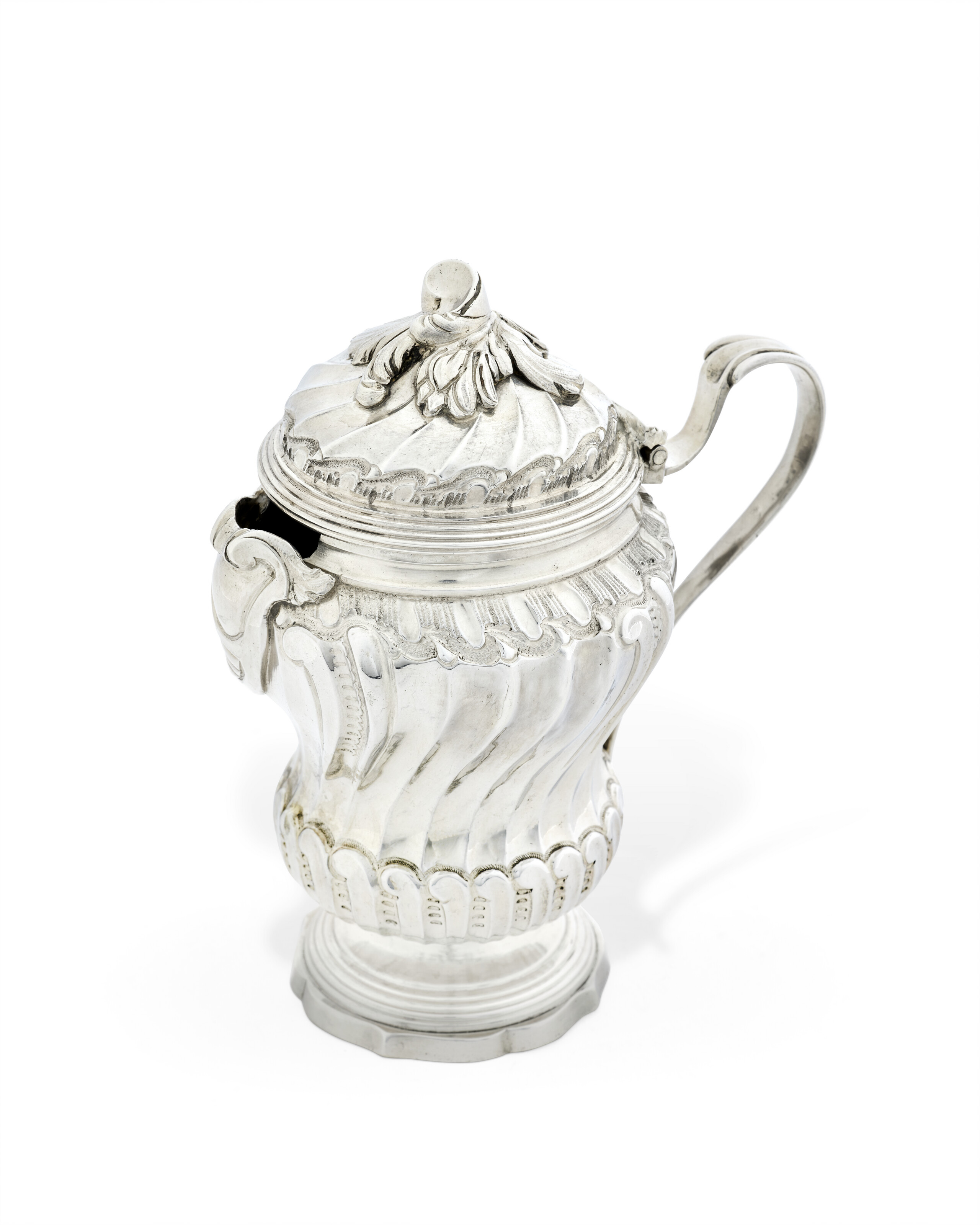 MOUTARDIER OU CRÉMIER EN ARGENT D'ÉPOQUE LOUIS XV