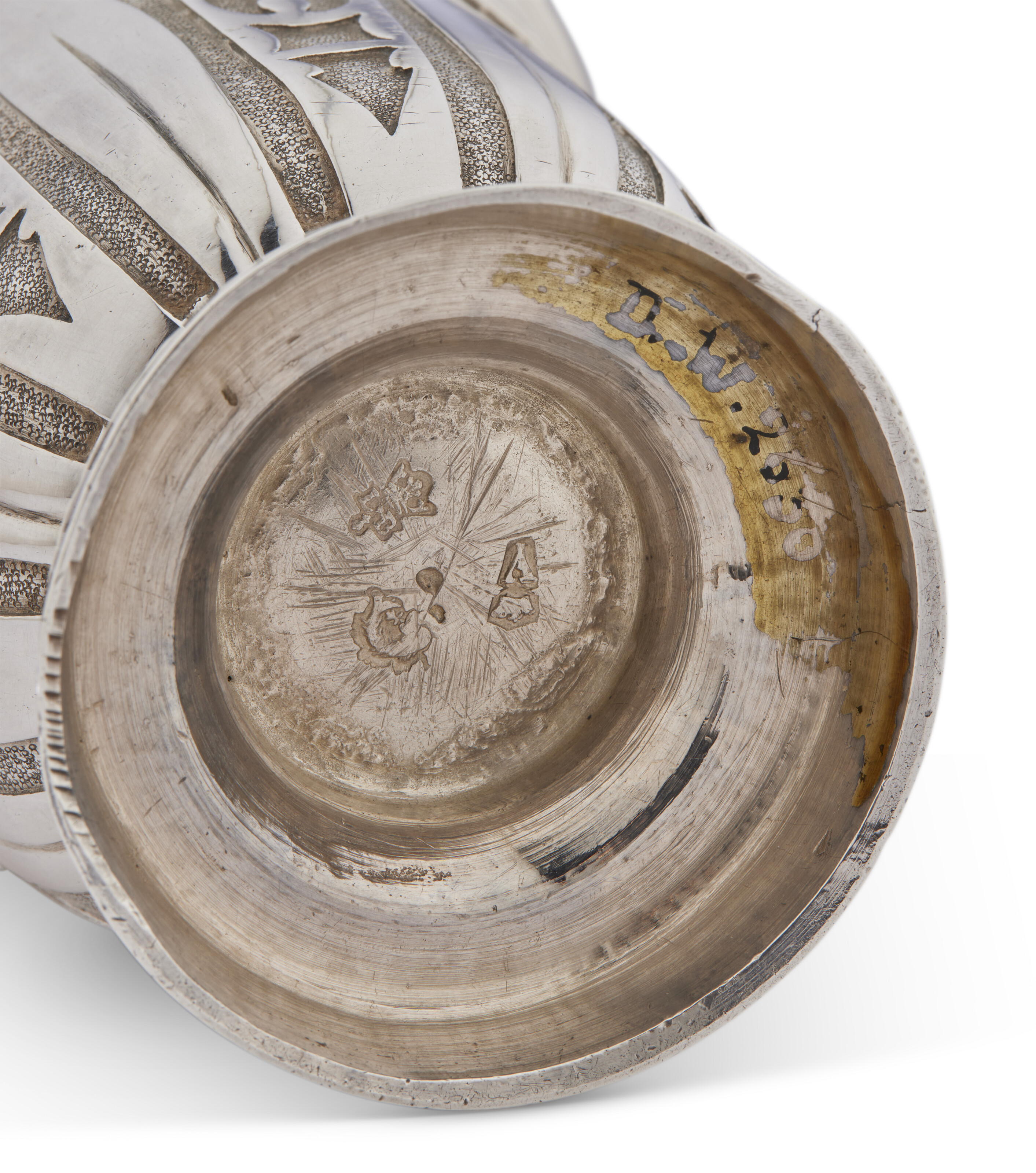 TIMBALE EN ARGENT D'ÉPOQUE LOUIS XV image 2