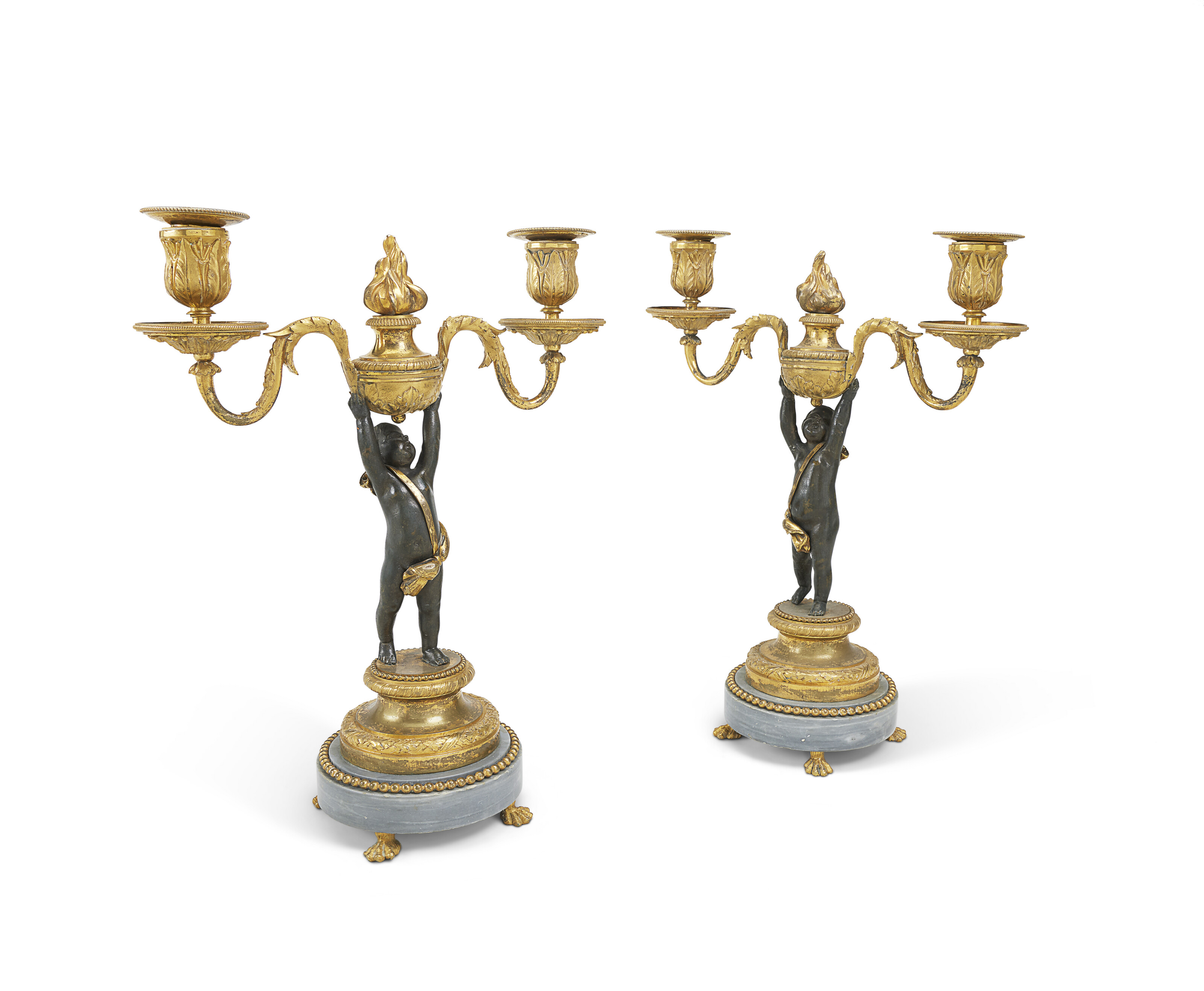 PAIRE DE CANDÉLABRES DU DEUXIÈME QUART DU XIXE SIÈCLE image 3