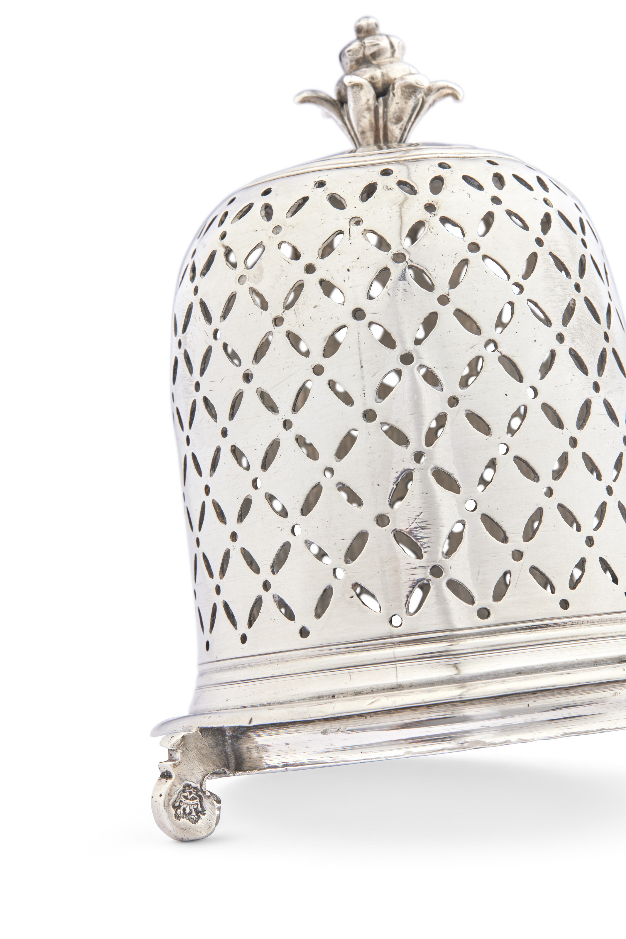 SAUPOUDROIR À SUCRE EN ARGENT D'ÉPOQUE LOUIS XIV image 2