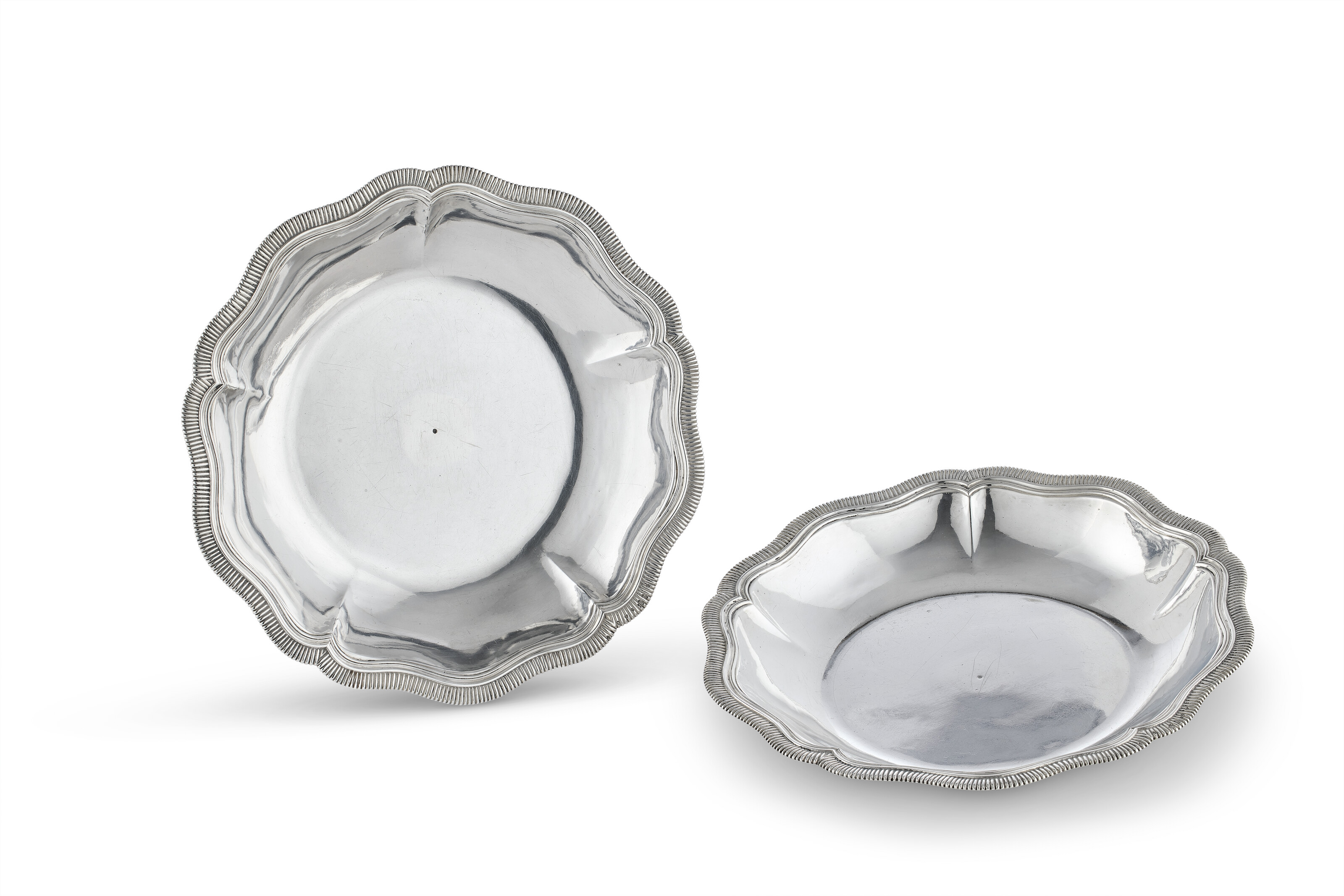 PAIRE DE JATTES EN ARGENT D'ÉPOQUE LOUIS XV