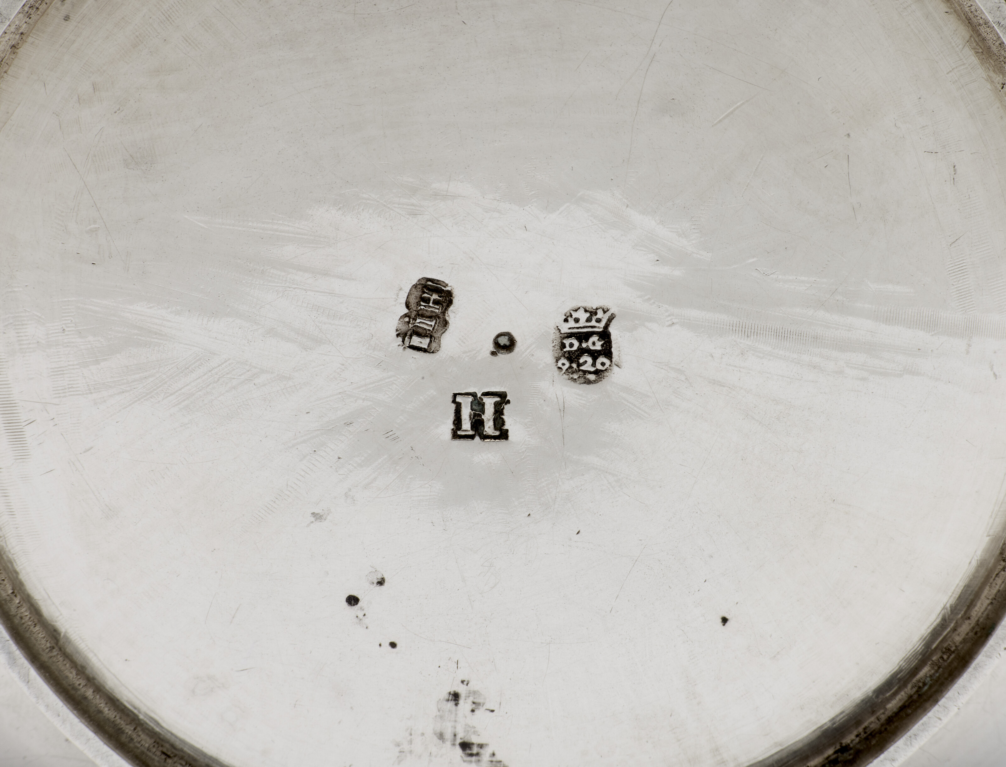 SUCRIER ET SON COUVERCLE EN ARGENT D'ÉPOQUE LOUIS XV image 3