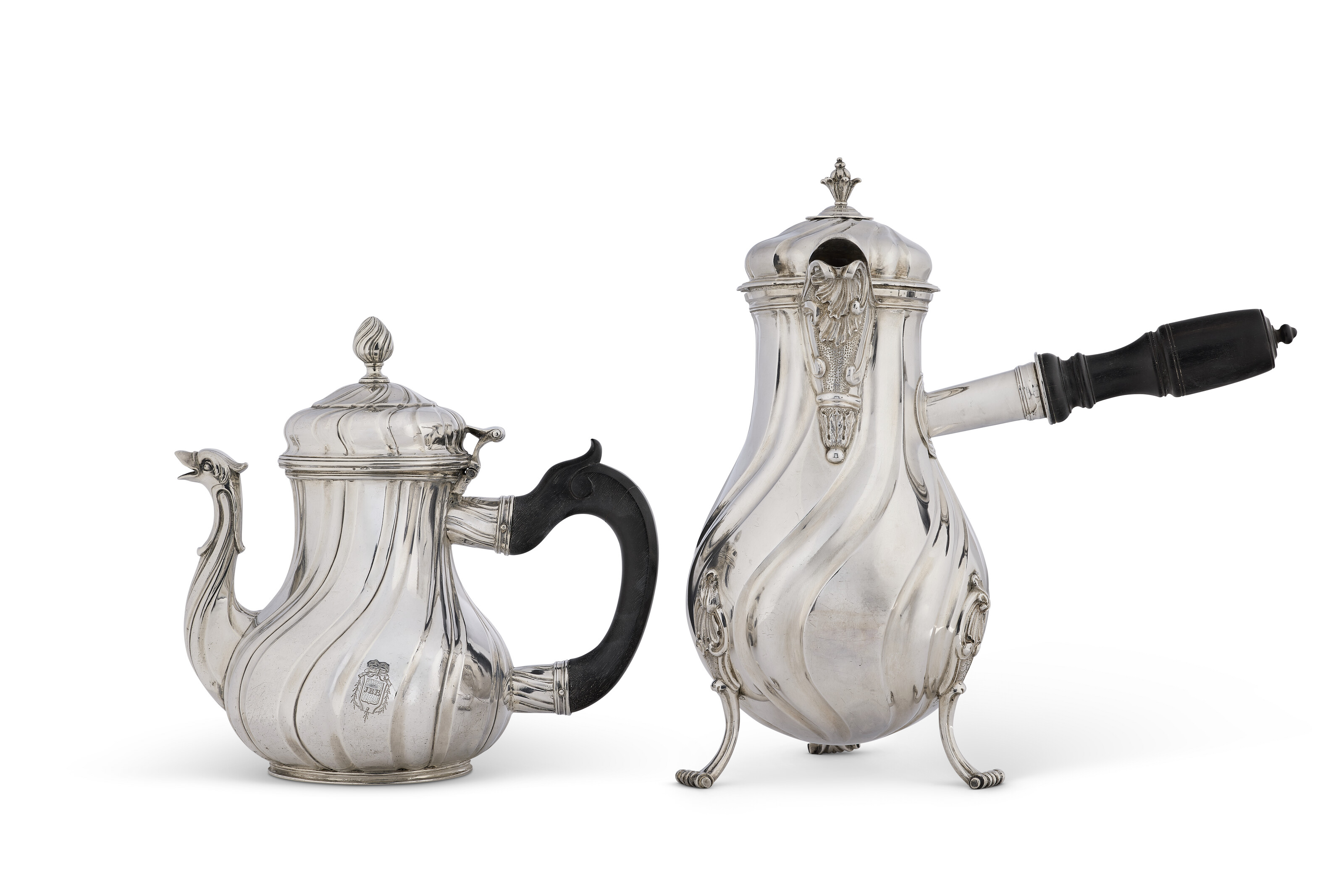 THÉIÈRE ET CAFETIÈRE EN ARGENT D'ÉPOQUE LOUIS XV