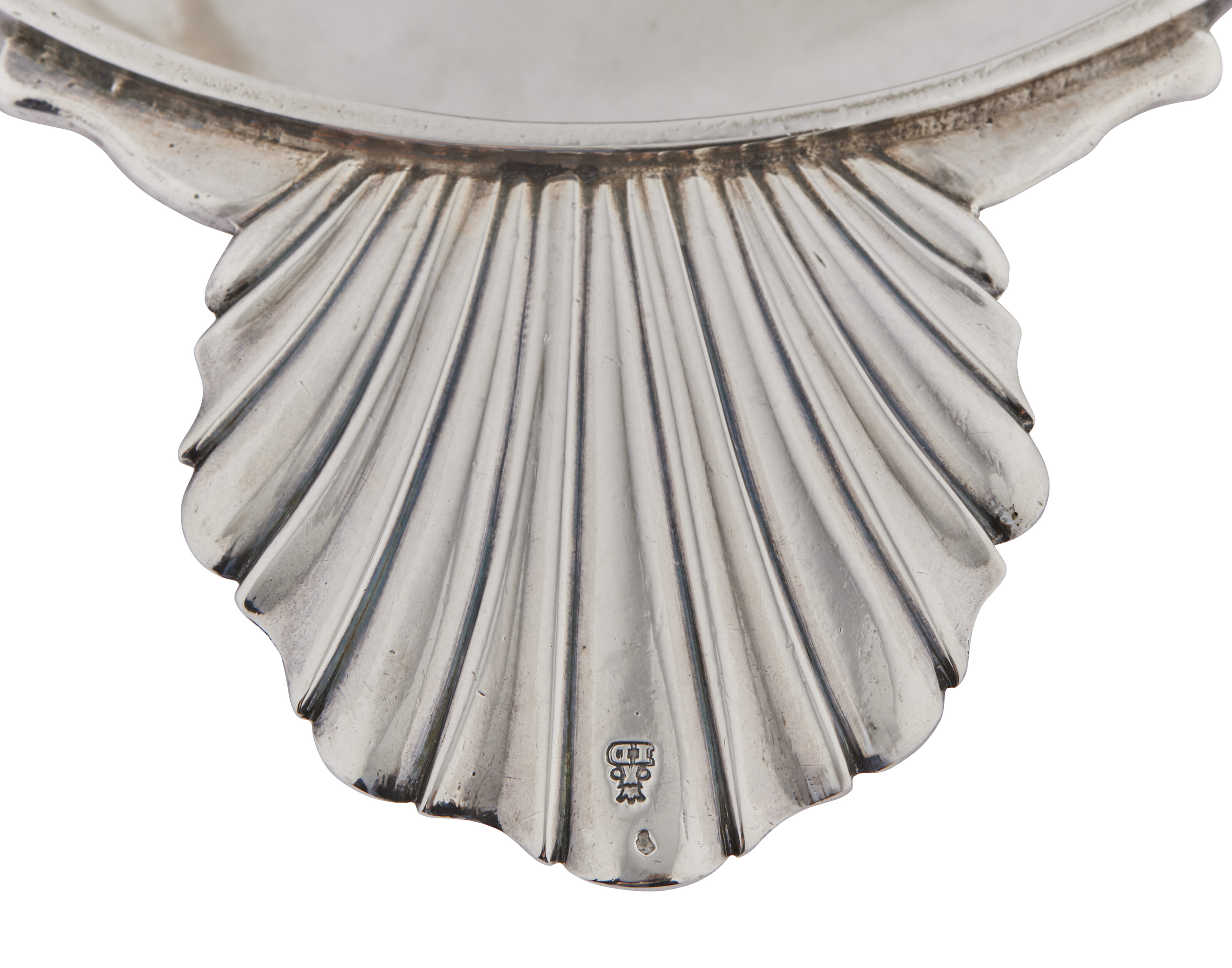 ÉCUELLE OU BOL À SAIGNÉE EN ARGENT D'ÉPOQUE LOUIS XV image 3