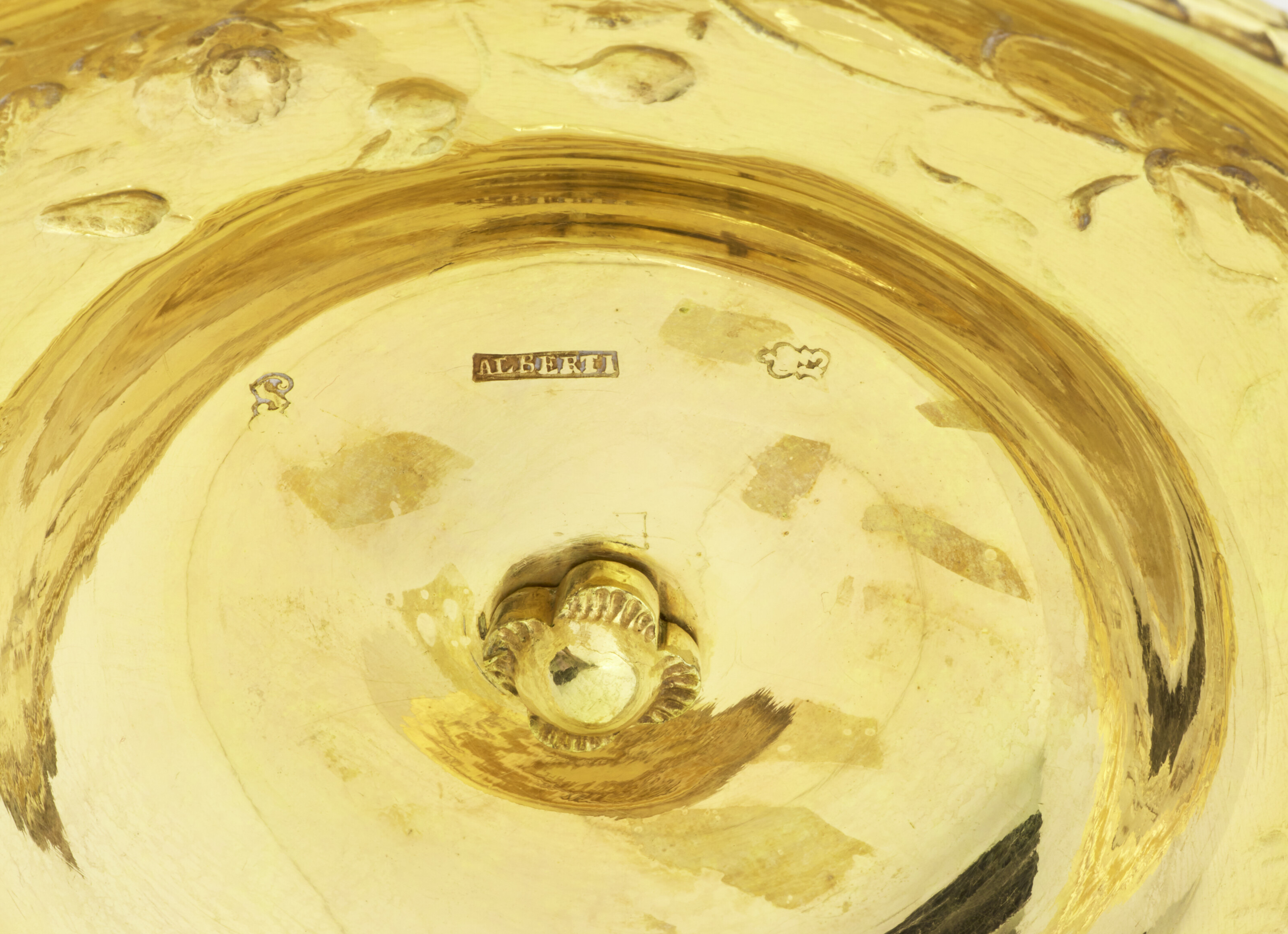 ÉCUELLE, SON COUVERCLE ET SON PRÉSENTOIR EN VERMEIL D'ÉPOQUE LOUIS XV image 3