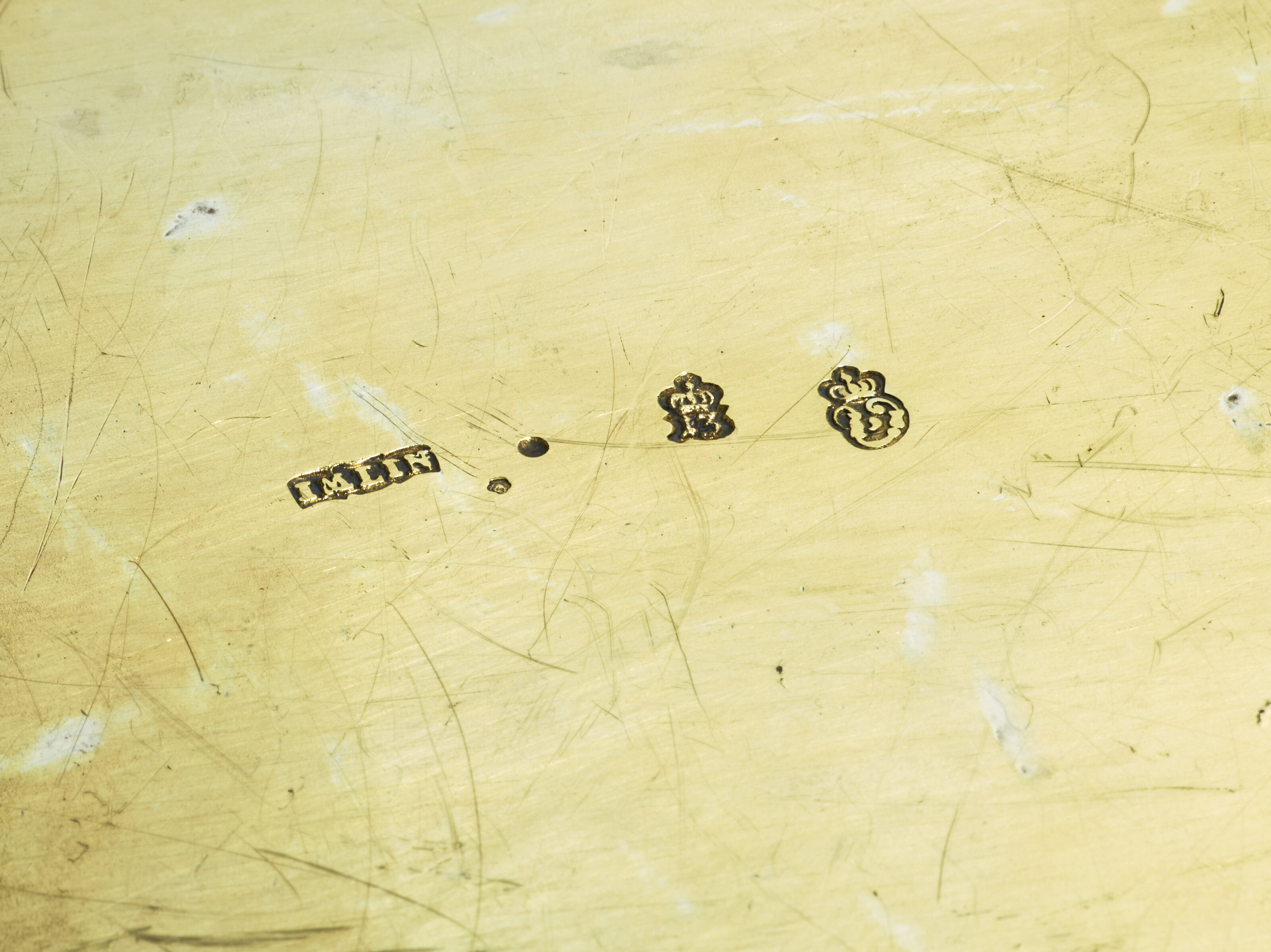 AIGUIÈRE ET SON BASSIN EN VERMEIL D’ÉPOQUE LOUIS XV image 4