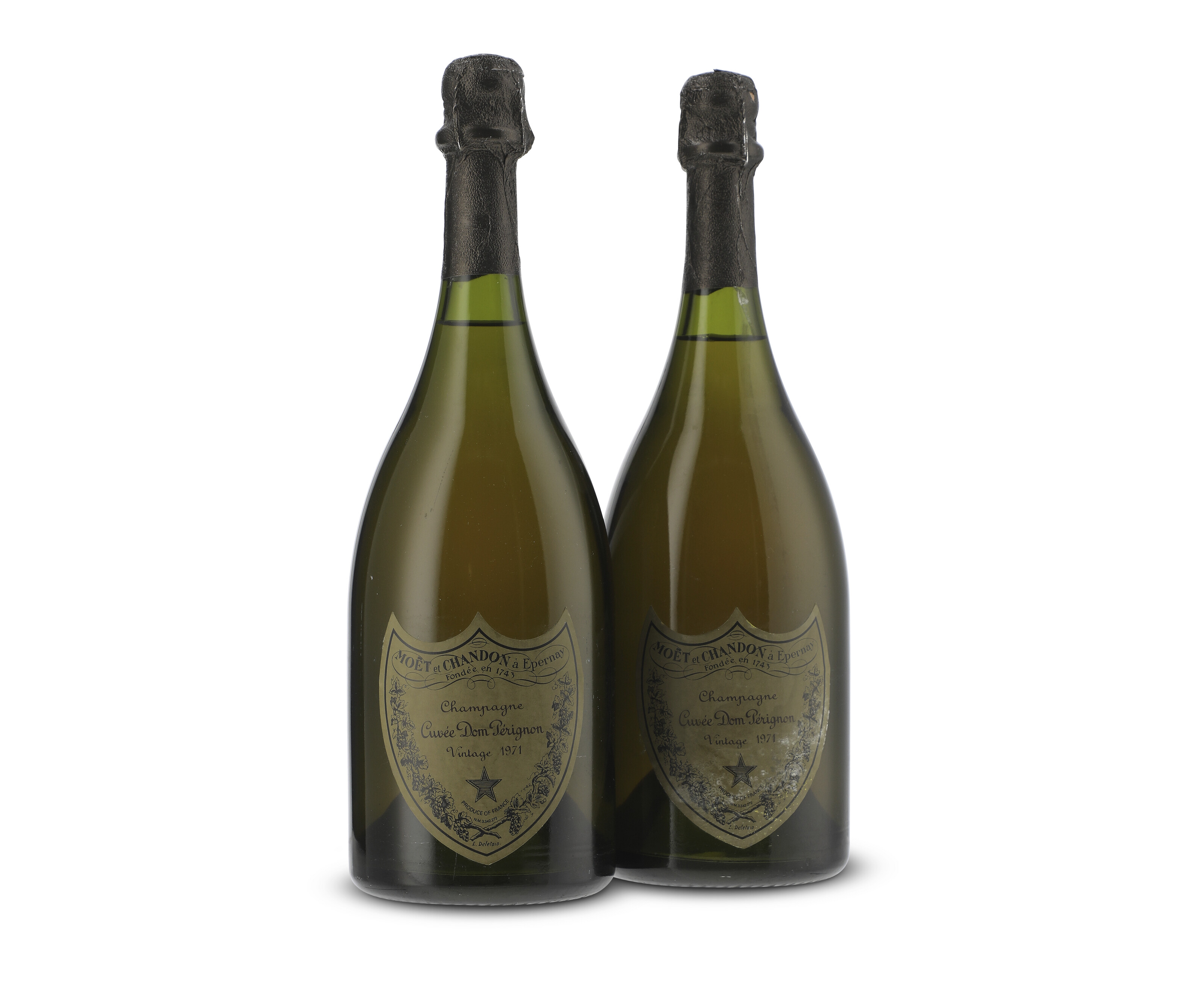 Dom Pérignon 1971 シャンパン箱と空き瓶 Dom Pérignon 1971, Champagne U. 2cm below short foils, one scuffed