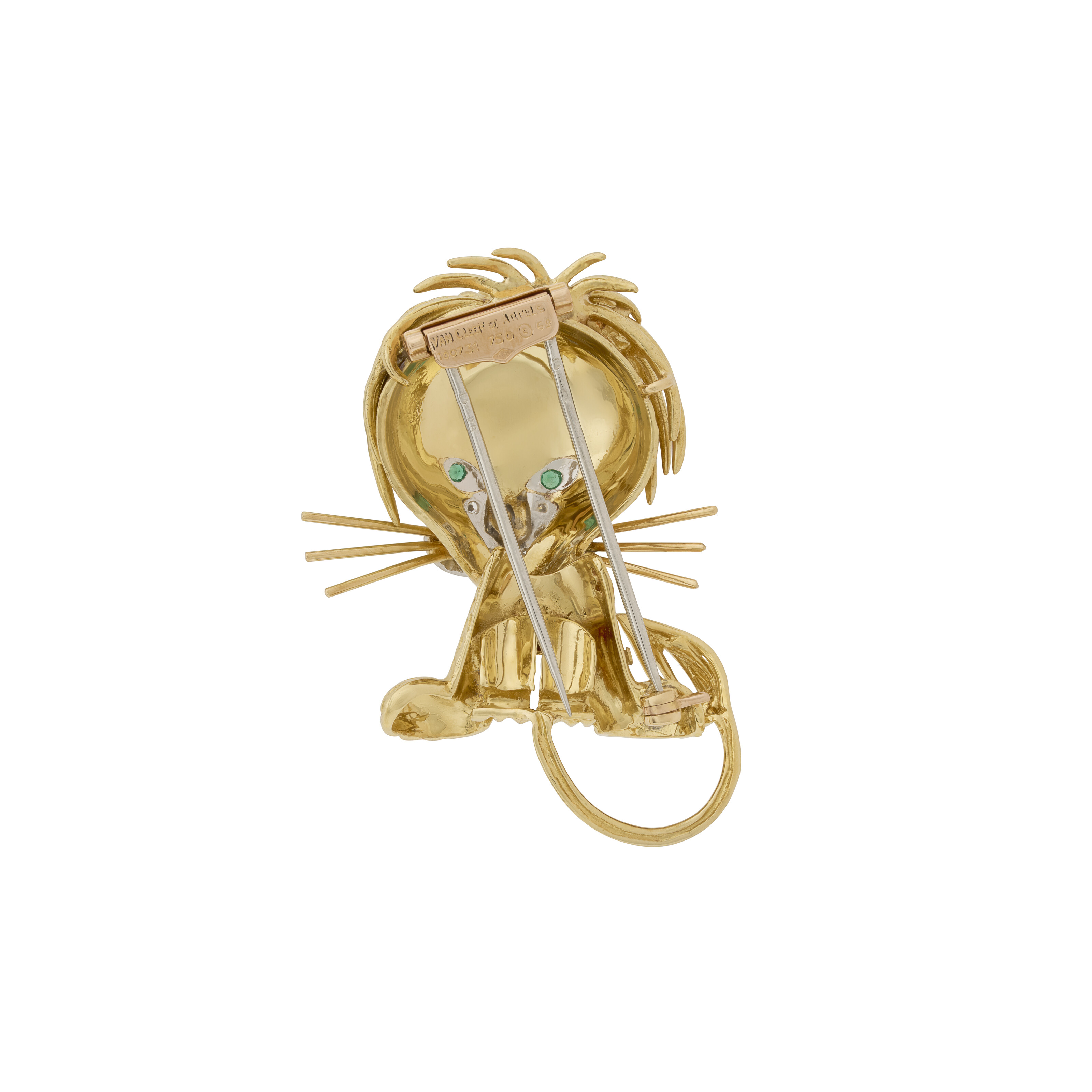 VAN CLEEF & ARPELS DIAMOND, EMERALD AND ENAMEL 'LION ÉBOURIFFÉ