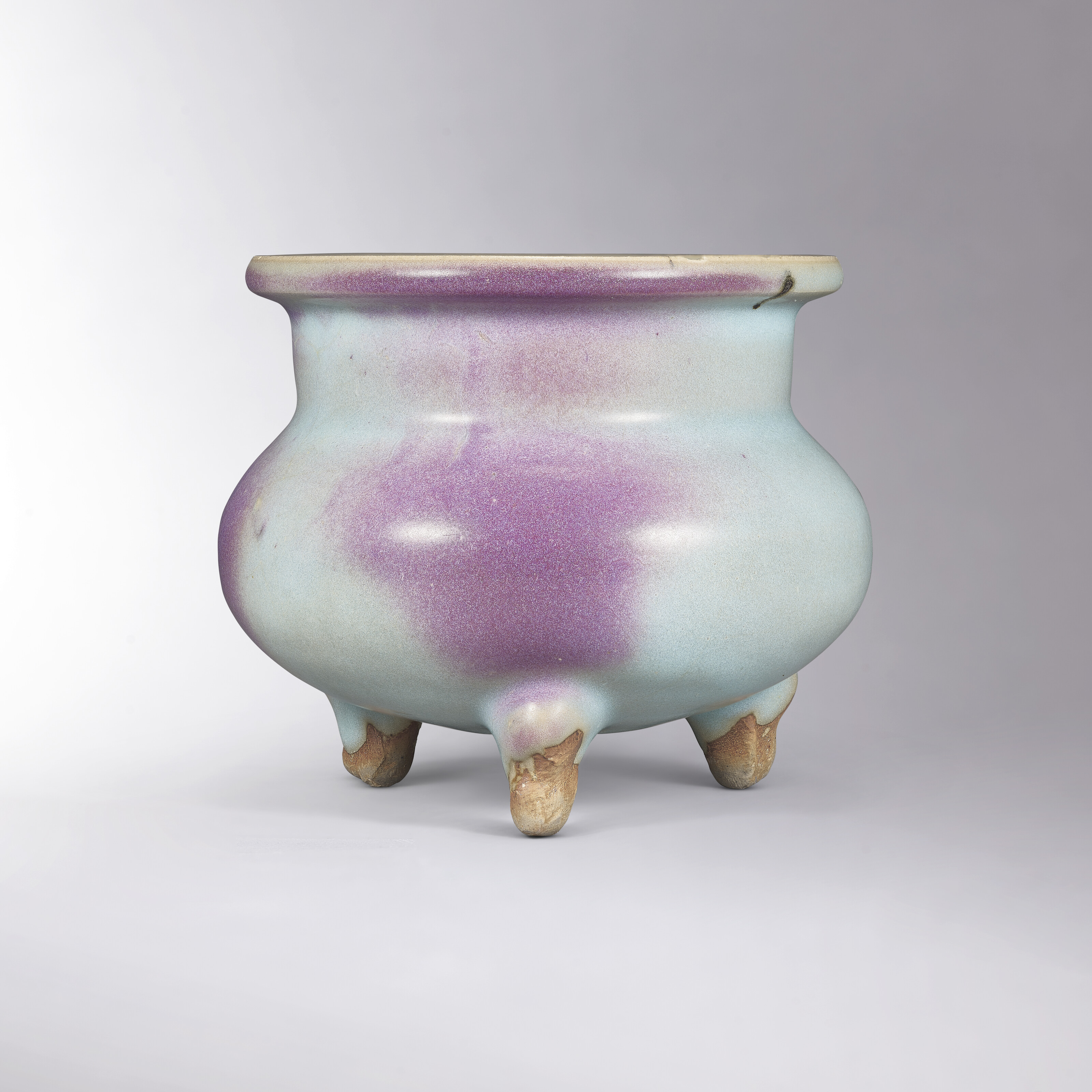 北宋鈞窯天藍釉玫瑰紫斑三足爐, NORTHERN SONG DYNASTY (960-1127