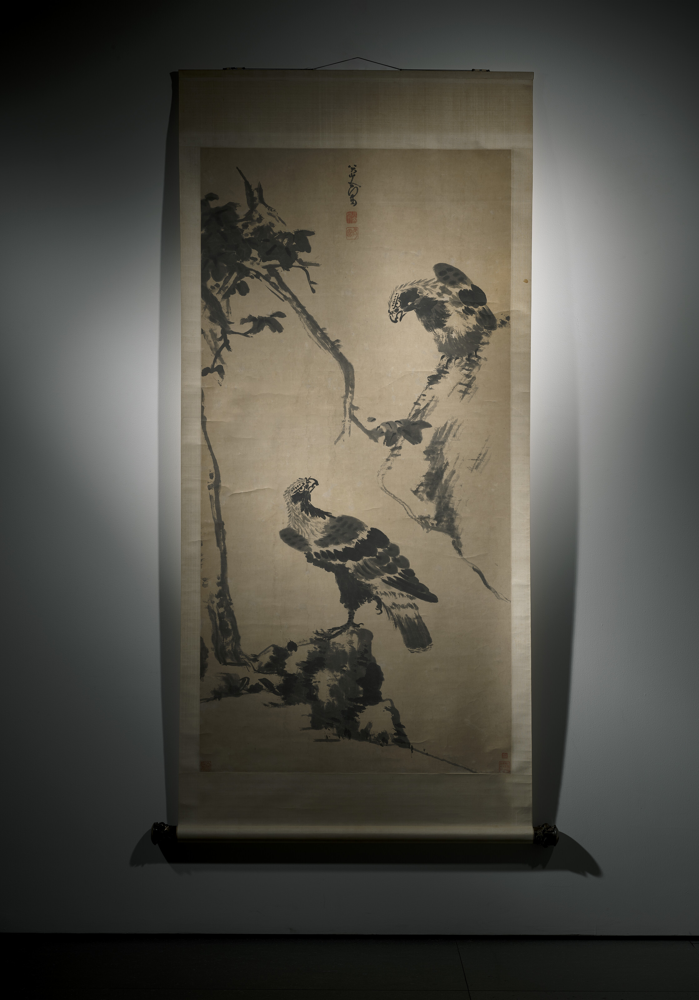 雙鷹圖 清八大山人（1626-1705）, 雙鷹圖| Christie's