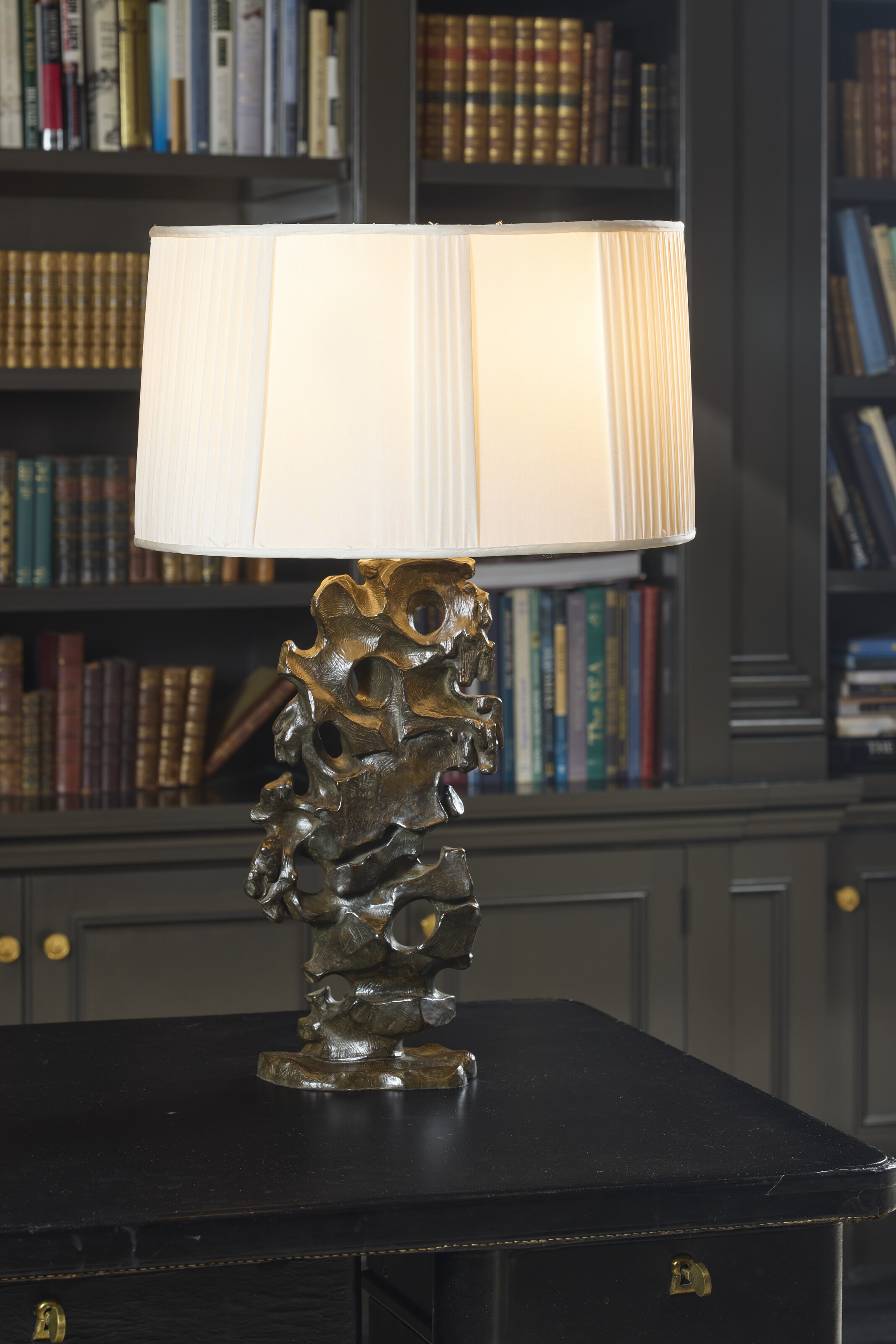 Catalog image of 'Rocher' Table Lamp