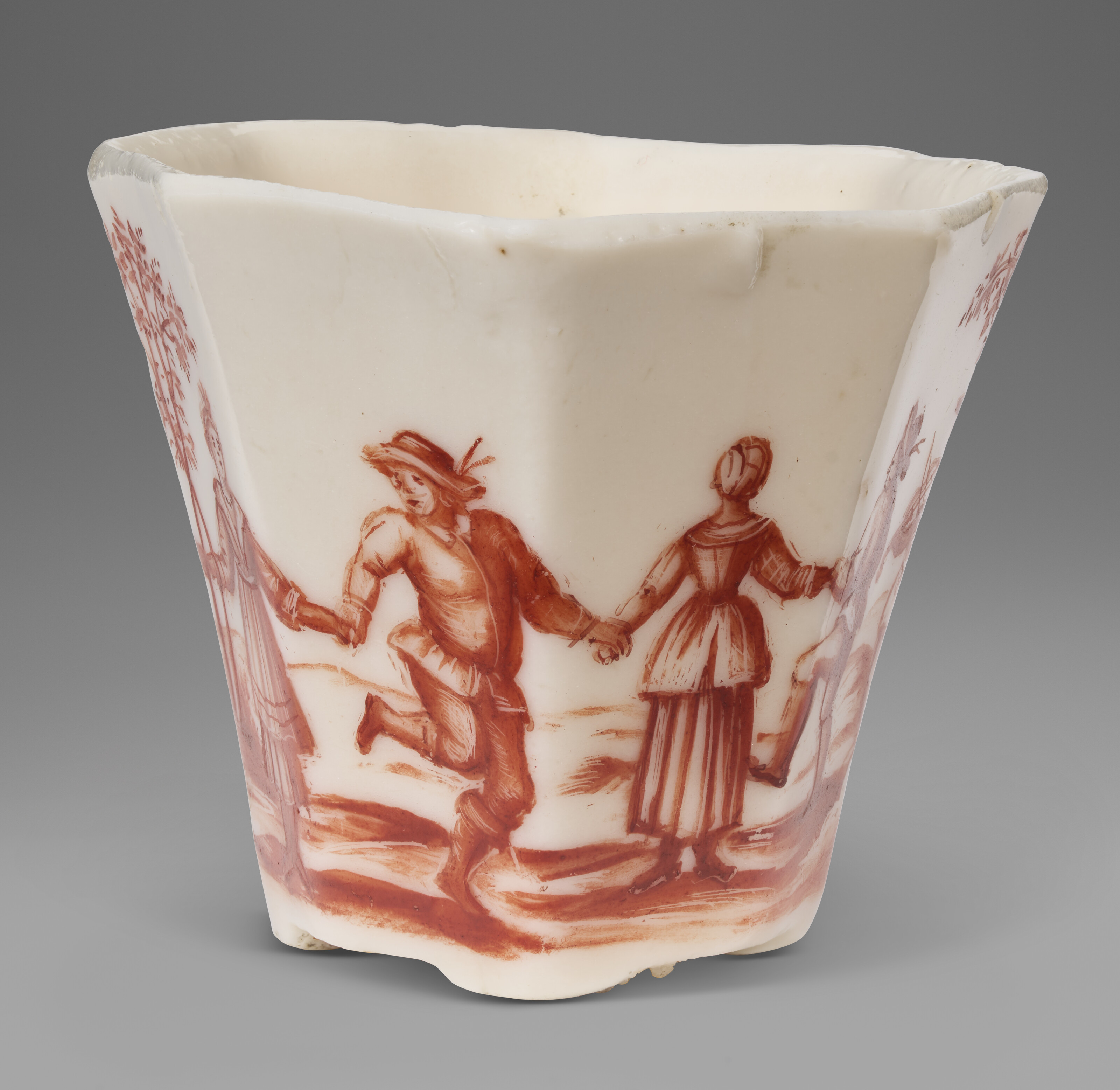 THREE HAUSMERLEI PORCELAIN DRINKING WARES, THE SAUCERS BÖTTGER