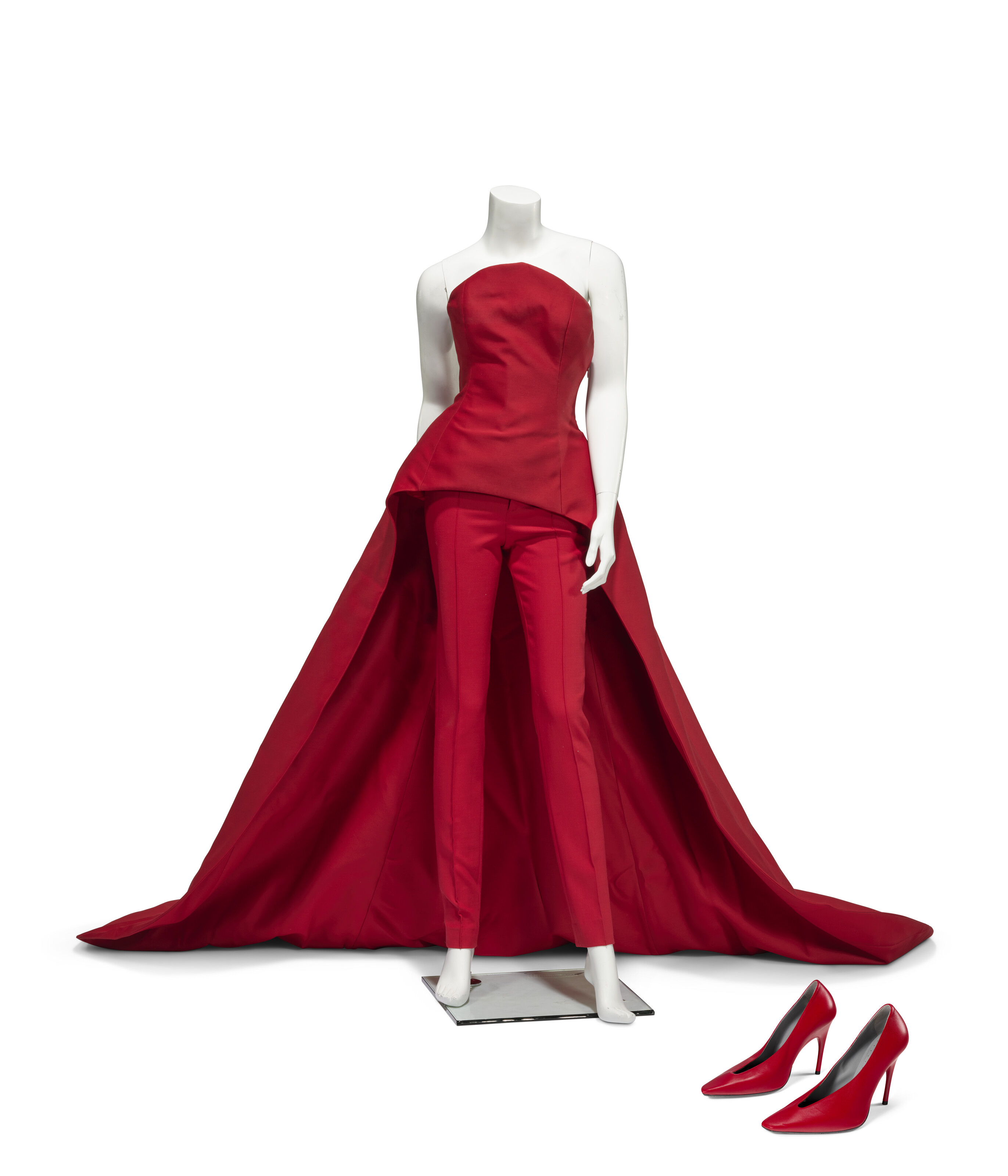 A RED CUSTOM ENSEMBLE MADE FOR EMILY BLUNT AND WORN TO THE DEVIL WEARS PRADA 2 EUROPEAN PREMIERE