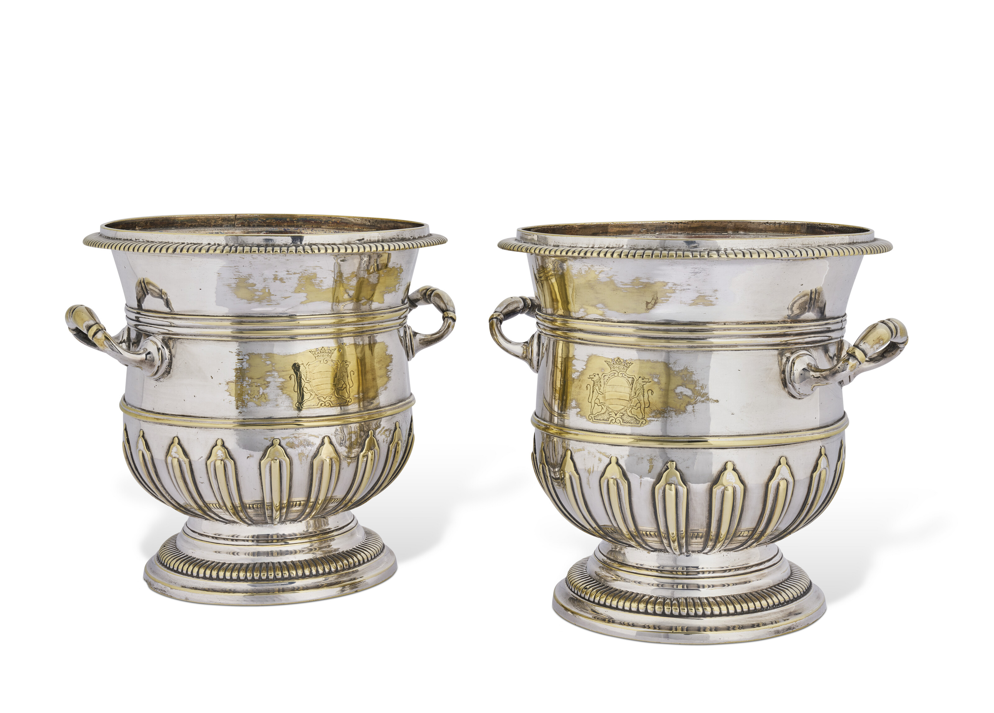PAIRE DE RAFRAÎCHISSOIRS EN MÉTAL PLAQUÉ D'ÉPOQUE LOUIS XV