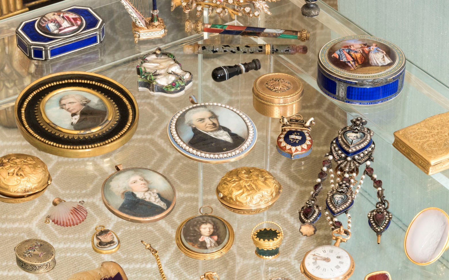 Julians Park and Six Private Collections: Online