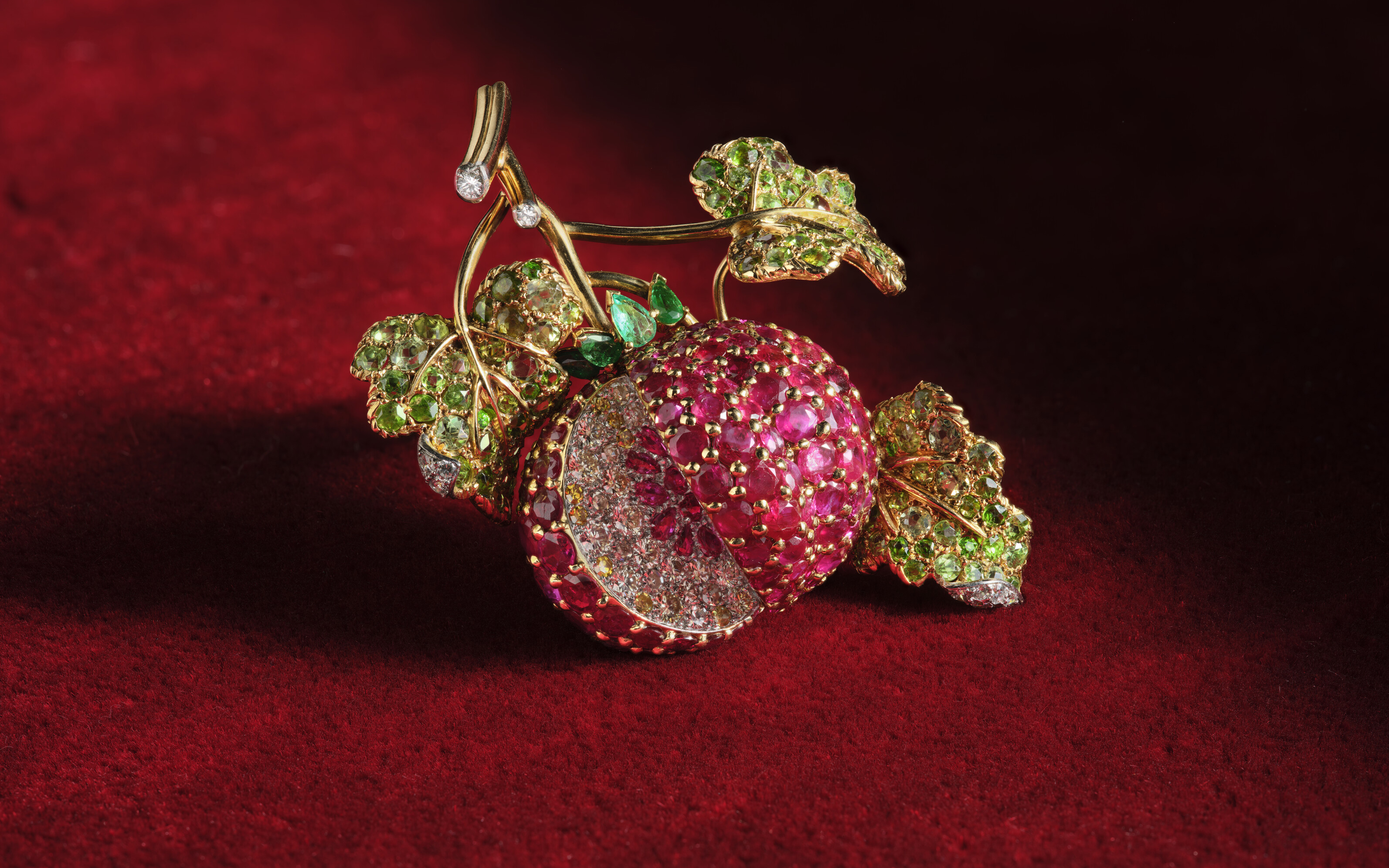 Jewels Online: The Geneva Edit