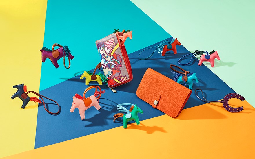 Handbags Online: The Power of Colour
