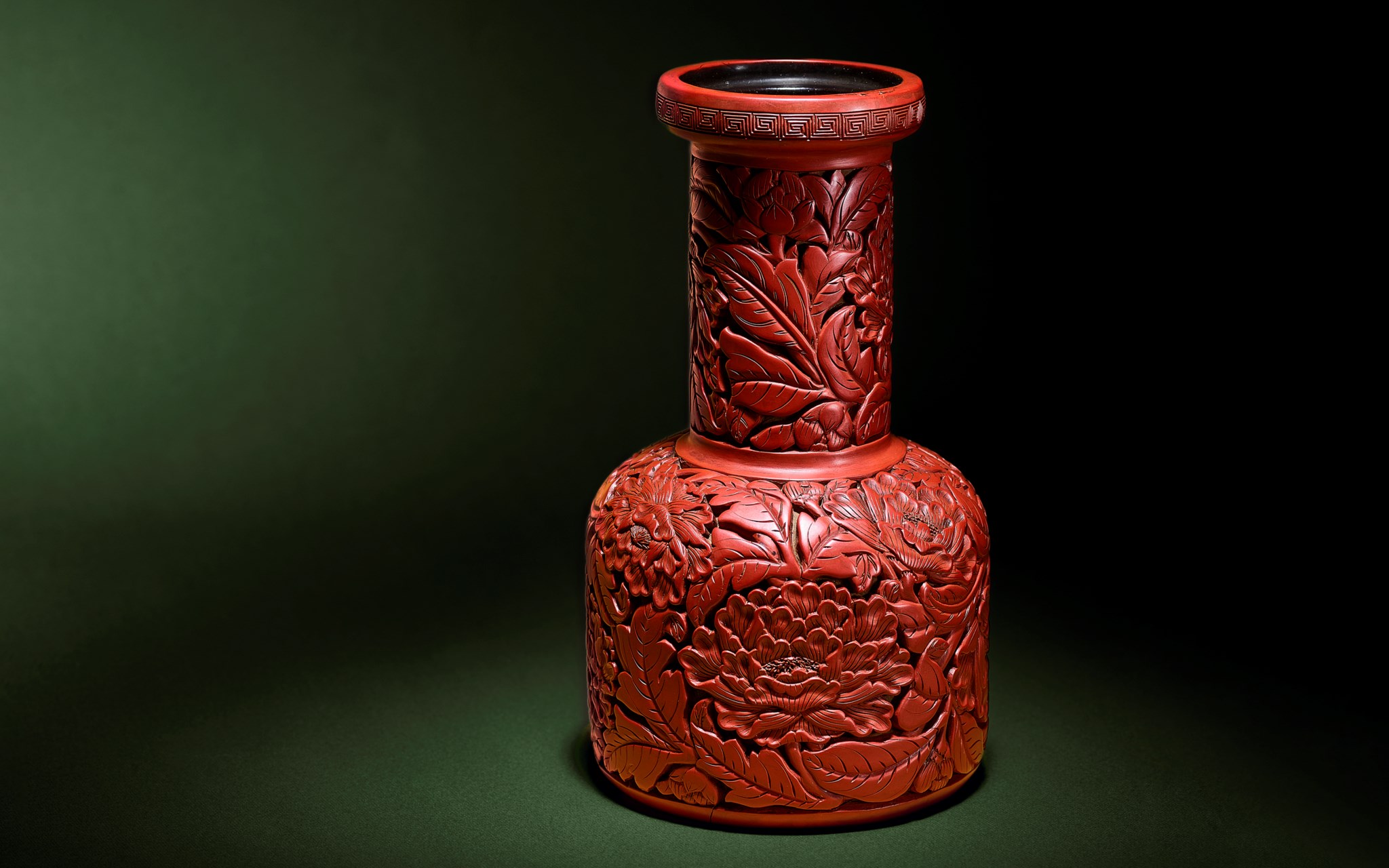 Important Chinese Ceramics and Works of Art