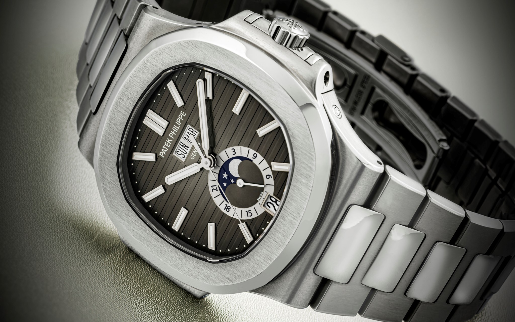 Watches Online: Hong Kong Edit