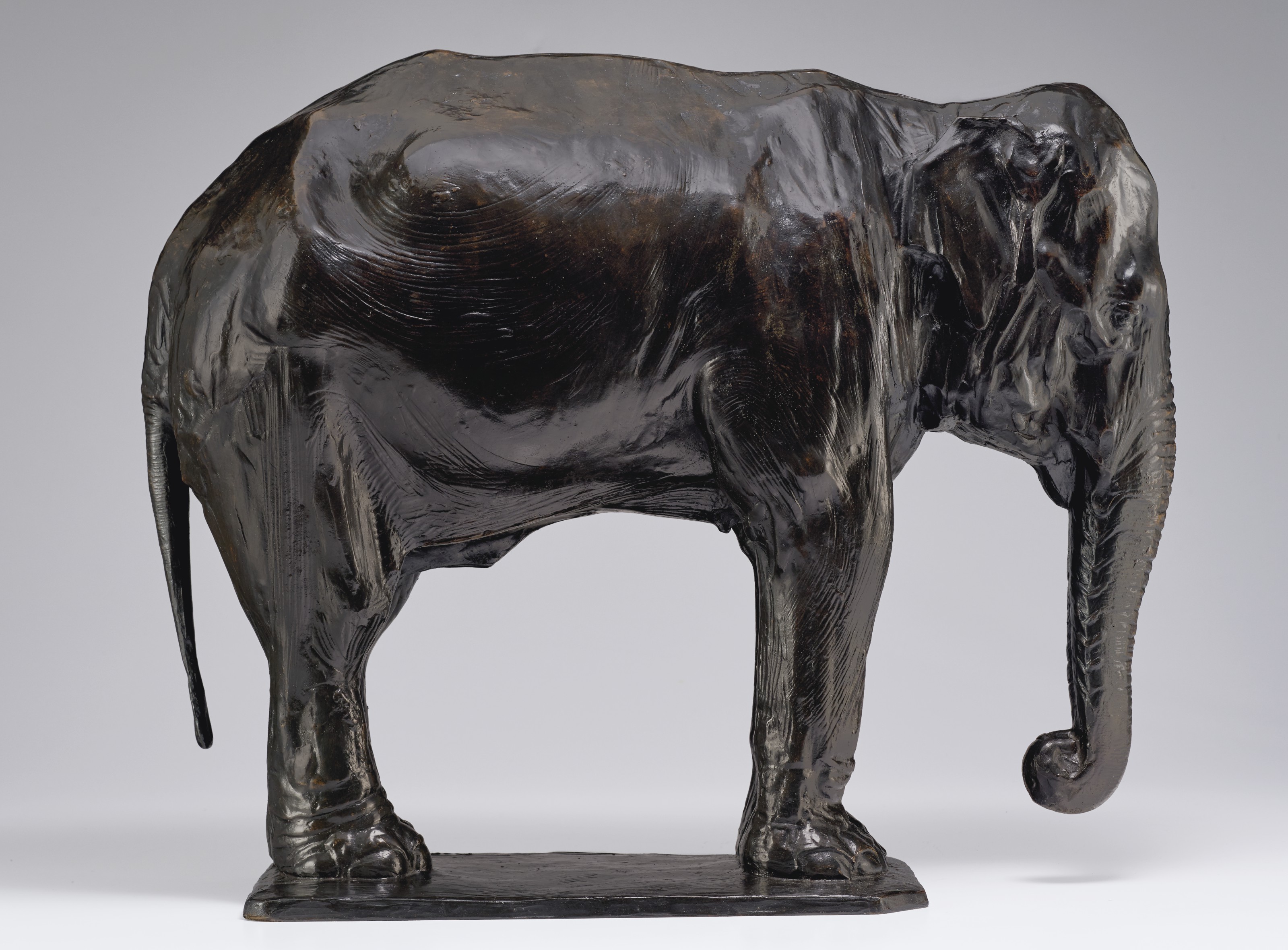 Rembrandt Bugatti (1884-1916) , Éléphant au repos | Christie's