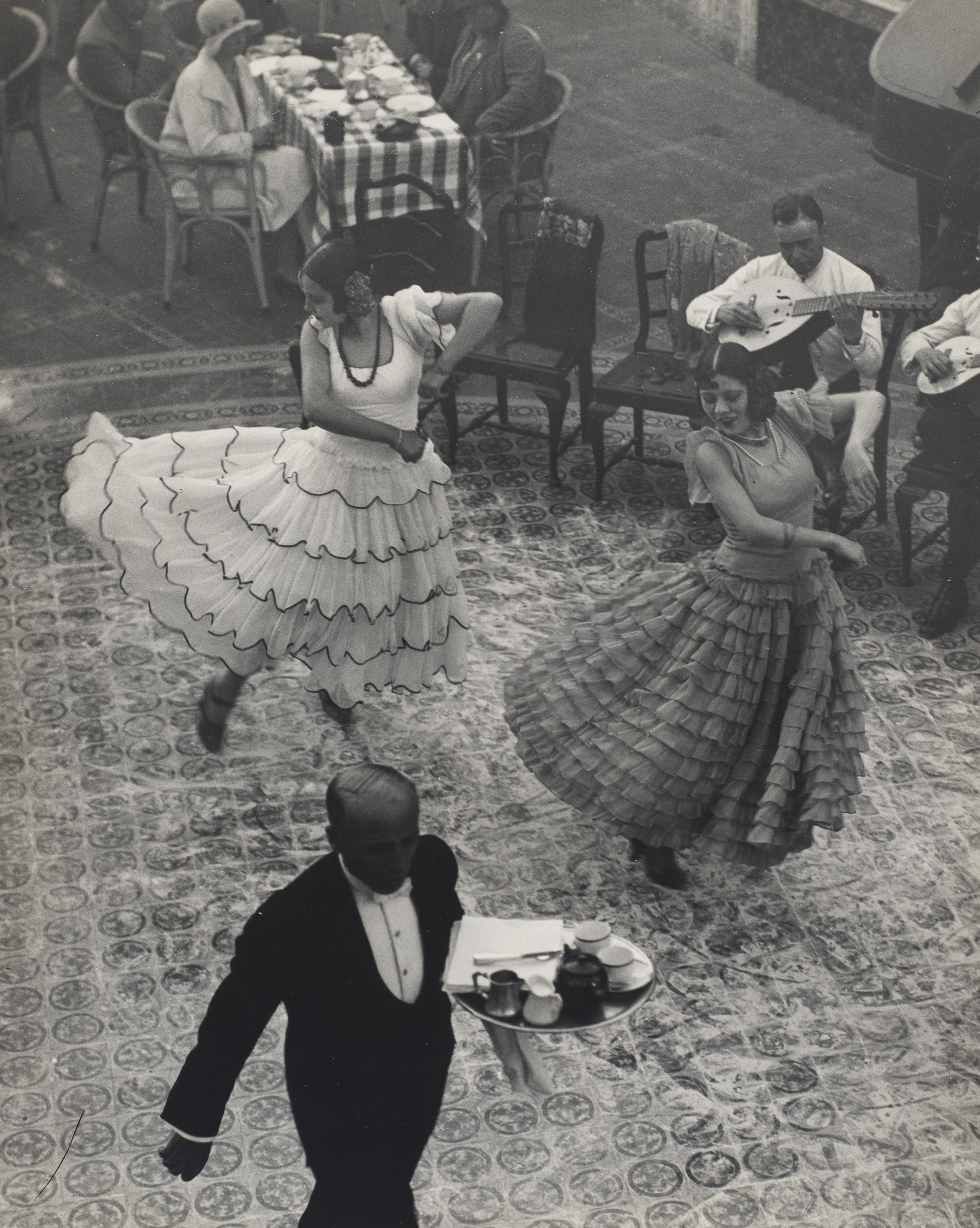 芸術写真 MARTIN MUNKACSI MARTIN MUNKÁCSI (1896–1963) - auctions & price archive