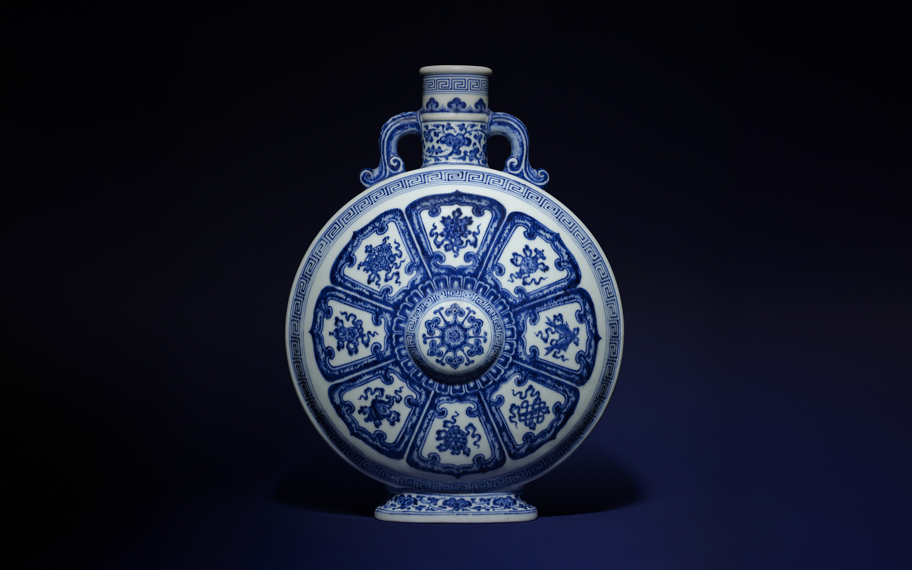 中国骨董　碧玉杯（貴石）中国国家主席贈答品 对等关税参战纪念杯」在中热买突下架引发揣测| 神州生活圈| 中国| 世界
