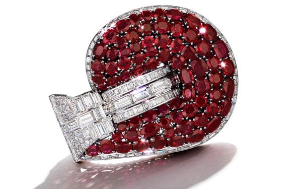 The Magnificent Jewels of Anne auction at Christies