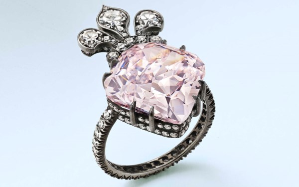 Magnificent Jewels  auction at Christies