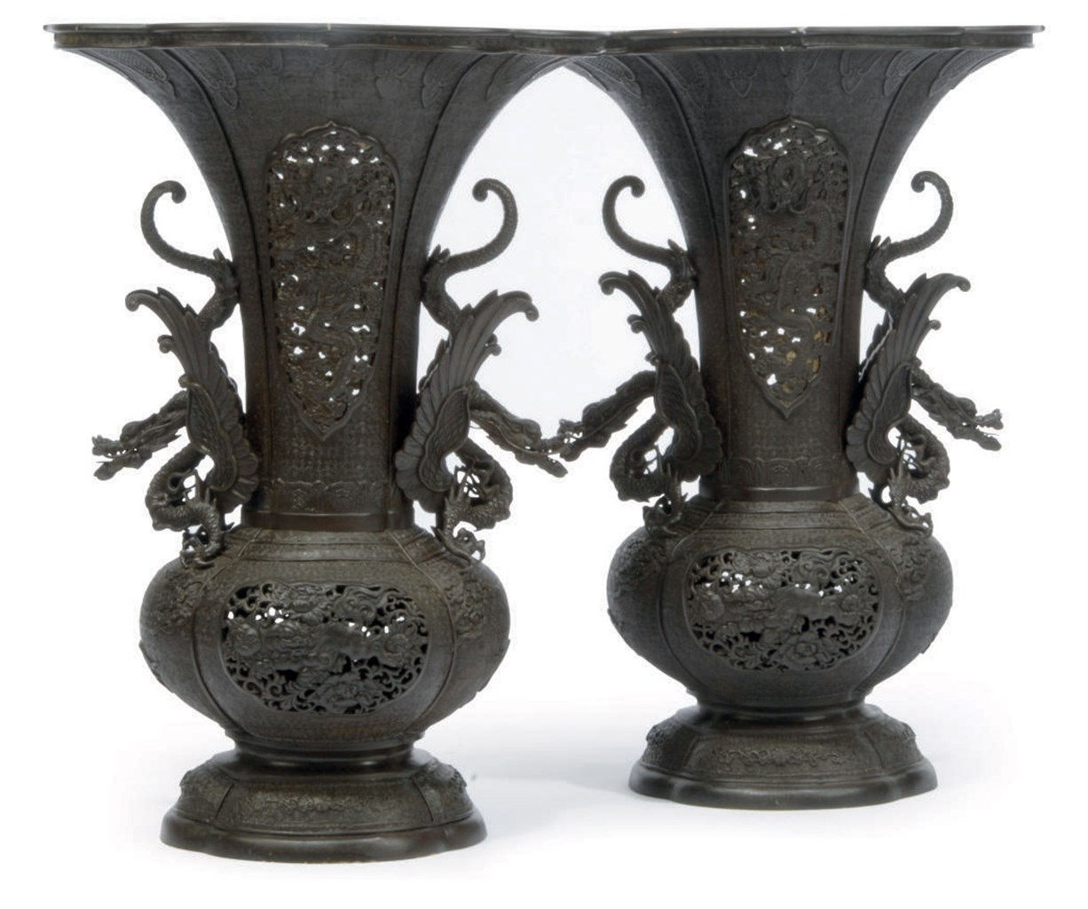 FORTY, Jean François (fl. 1775-1790). Oeuvres de Sculptures en Bronze, Contenant Girandoles, Flambeaux, Feux, Pendules, Bras, Cartels, Barometres, et Lustres. Paris: Chereau, [n.d.]. 2° (341 x 248mm). Engraved throughout, title and 48 plates by Colinet or N.Foin after Forty, extra-illustrated with a proof avant-lettre of the seventh plate. (Title and 28 plates cut-down and mounted, neat repairs to most of the other plates.) Modern green half morocco, g.e., by Zaehnsdorf. RARE. Berlin Kat. 1082.