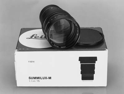 Summilux-M f/4 75mm. no. 3063696