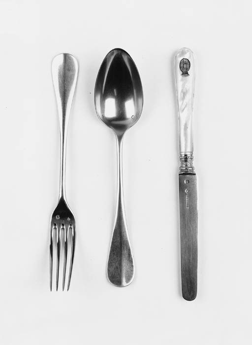 A 19th century French silver gilt dessert service,
contained in two fitted cases, comprising:
twenty-four knives with mother-of-pearl handles
twenty-four spoons
twenty-four forks
each engraved with a coat of arms below a coronet, (heig