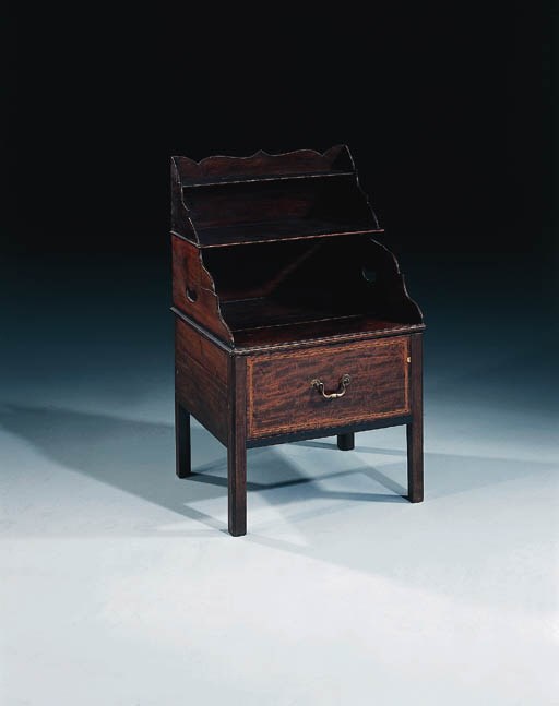 An Edwardian mahogany bedside commode
